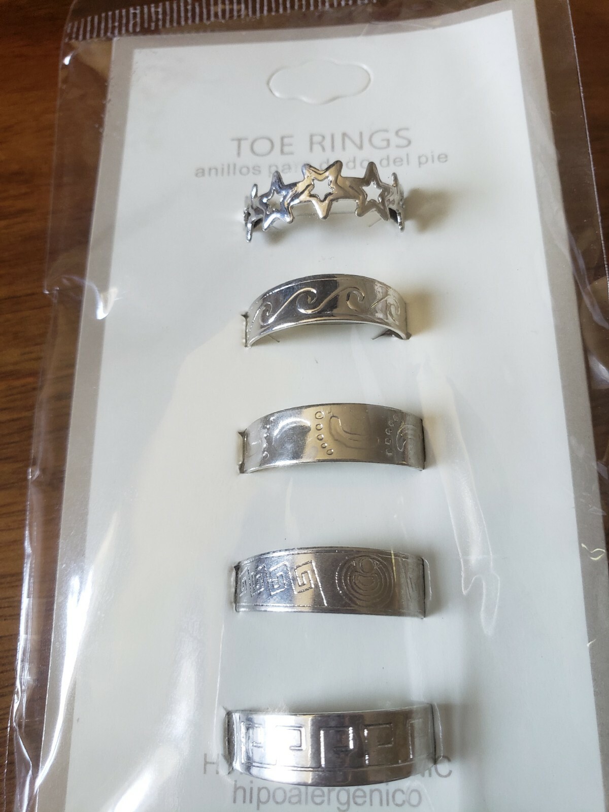 A set of 5 hypo allergic toe rings. Silver