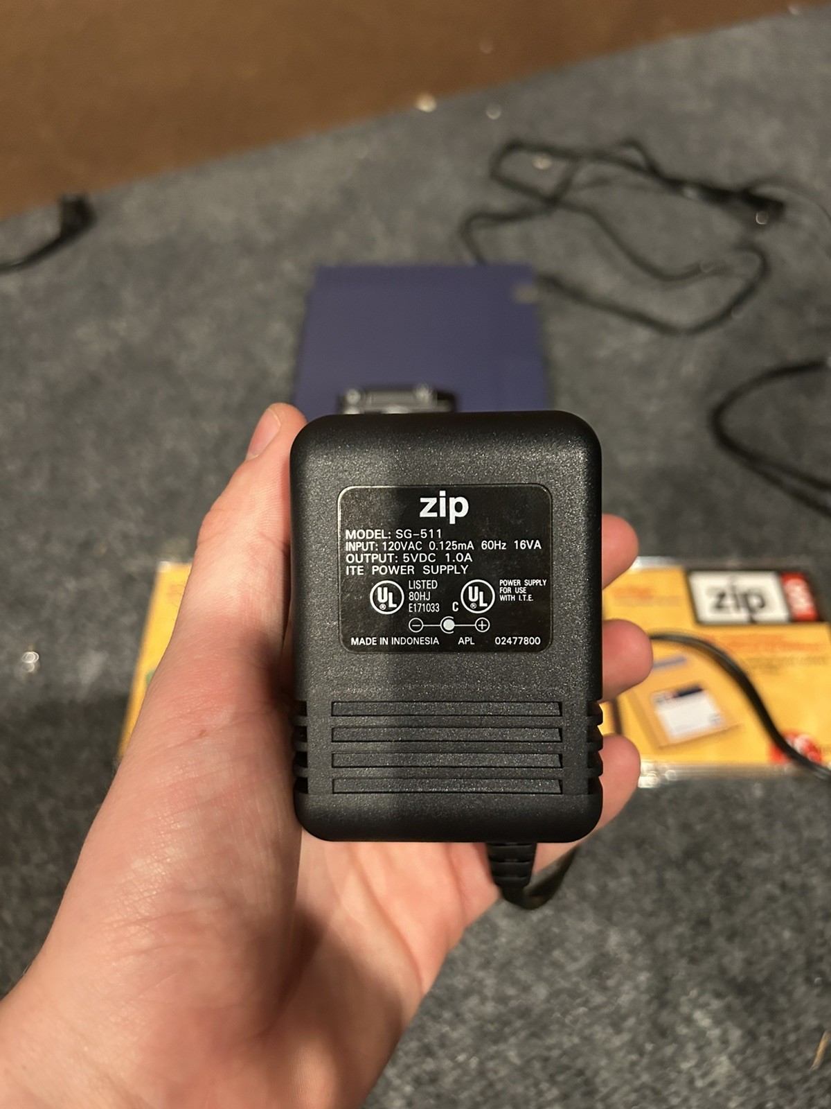 Iomega Zip 100 External Parallel Port Zip Drive Z100P2