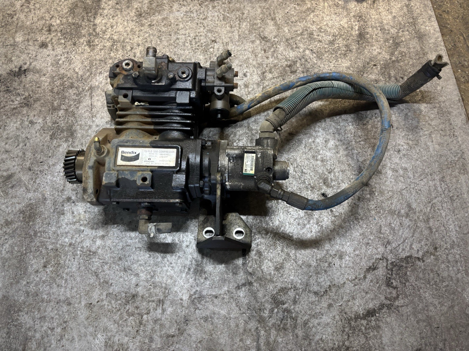 International DT466 Bendix 550 TuFlo Air Compressor T-5014143 OEM