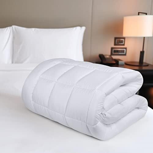 Utopia Bedding Queen Mattress Pad, Quilted Fitted (Pack of 1), White