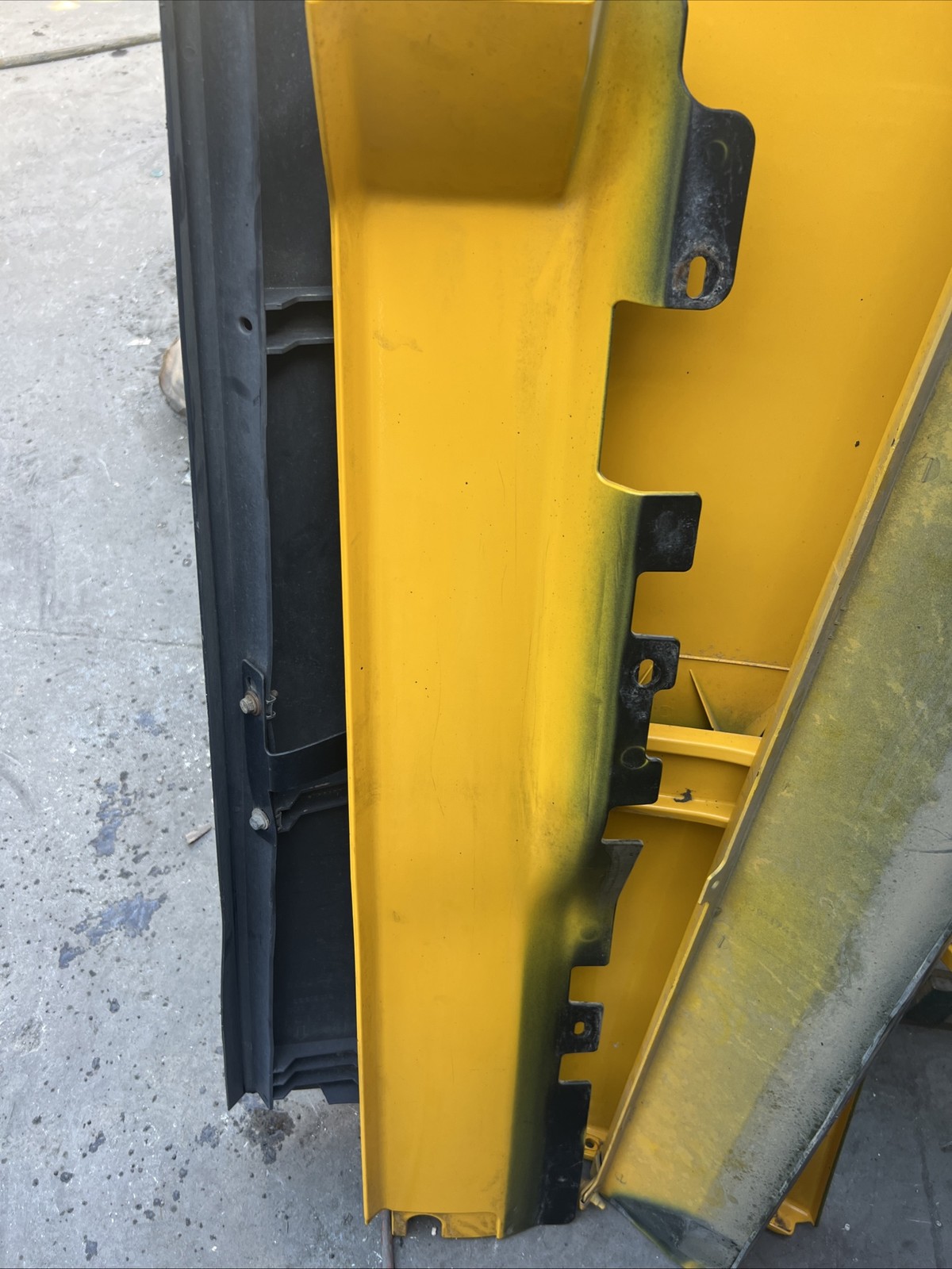 Volvo Vnl Skirt 20941710 Air Deflector 20941714-20941709