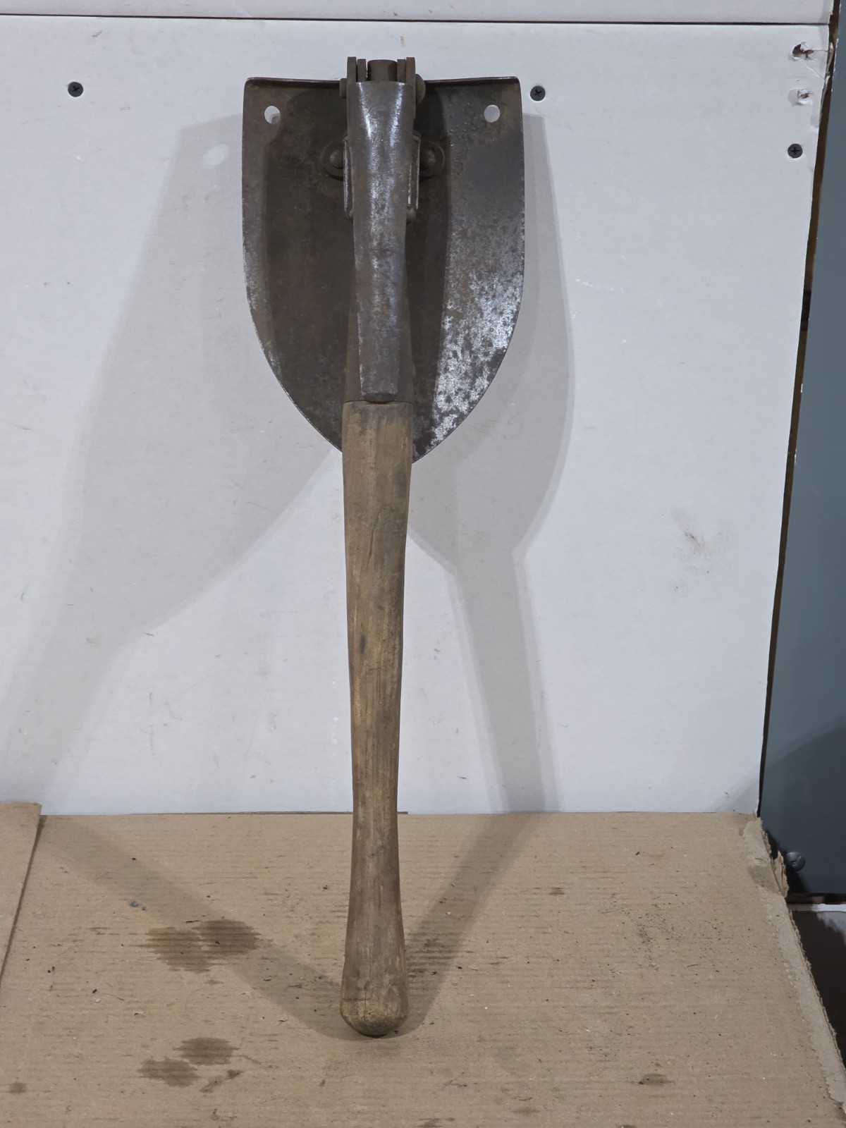 Vintage Vietnam era U.S. 1965 Gardex-090 shovel & Pick