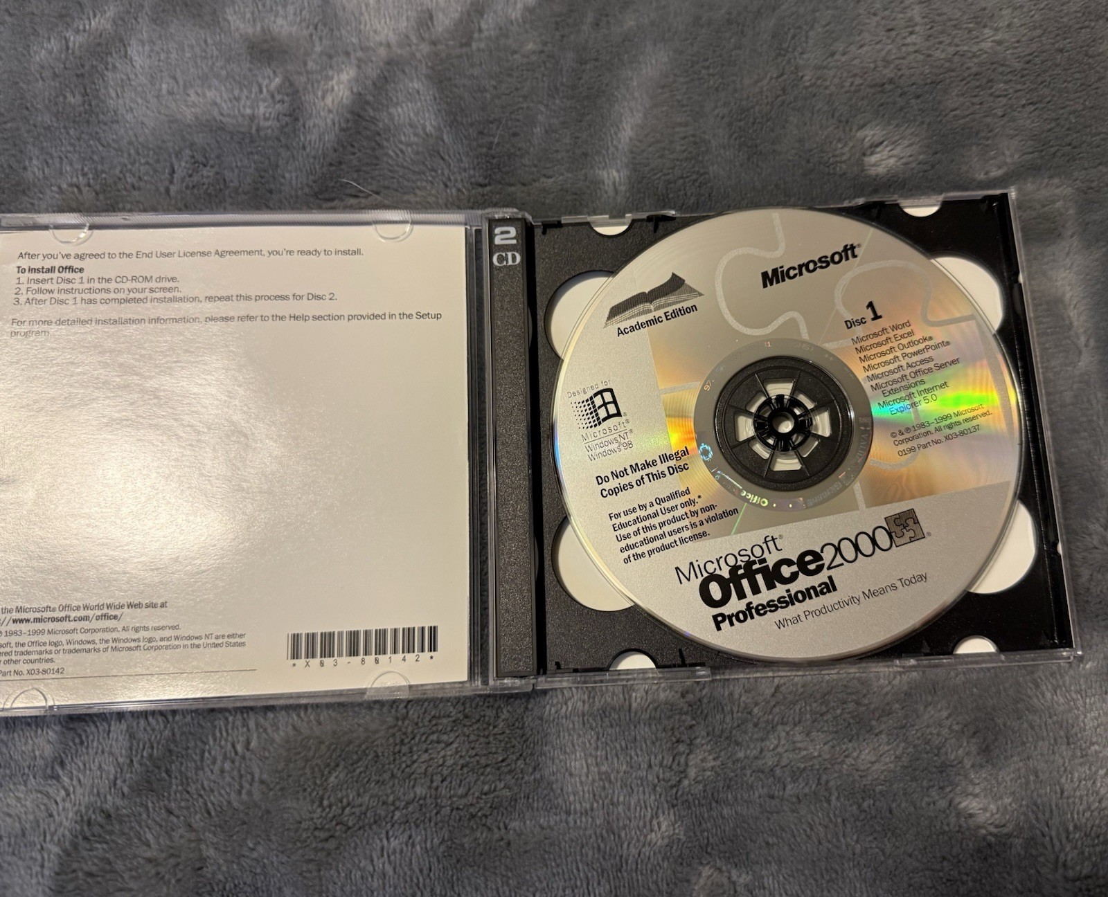 Microsoft Office 2000 Professional w/Product Key (2-CD set) Academic Edition OEM