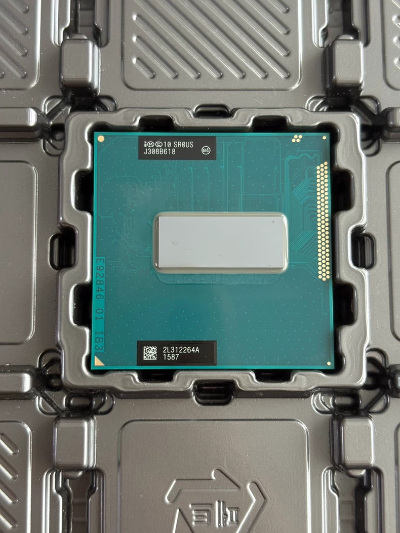 Intel Extreme i7 3940XM SR0US 3.0-3.9GHz / 8MB Socket G2 Notebook Processor CPU