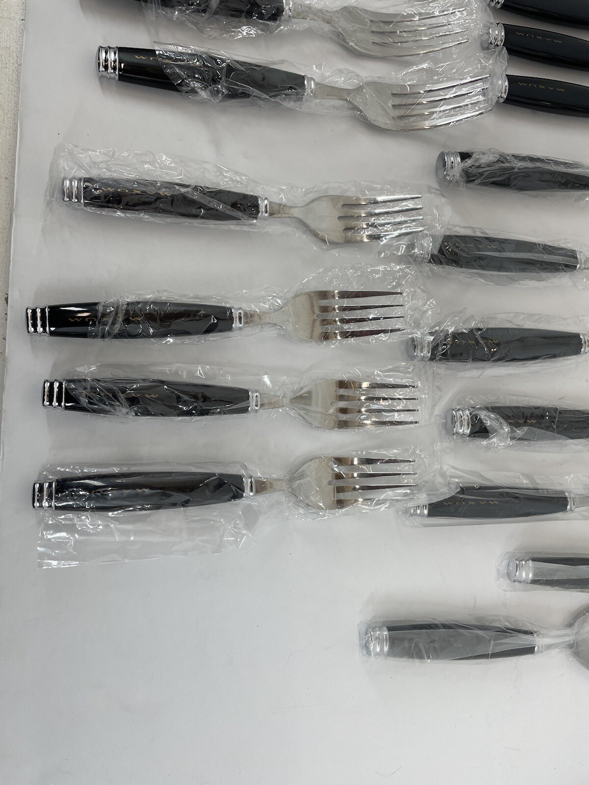 VTG 1998 Pfaltzgraff Maxum Stainless Flatware 20pc Ser Complete Open Box Black