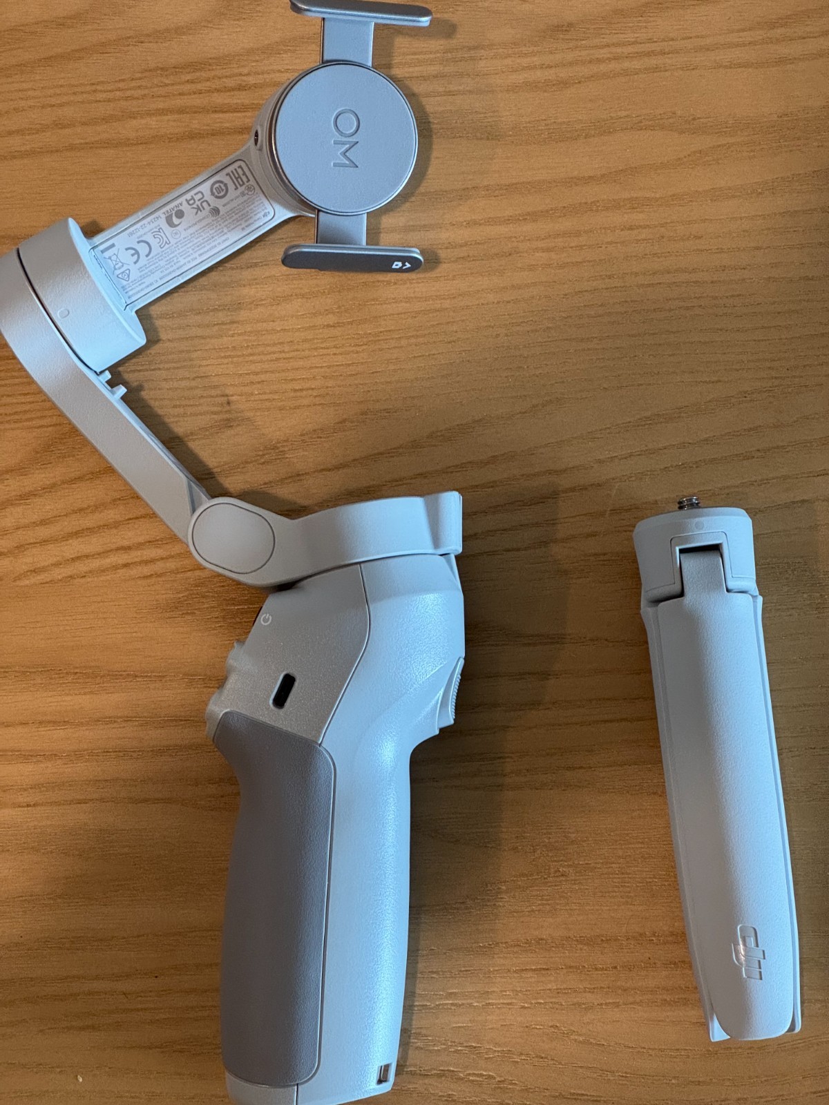 DJI Osmo Mobile SE 3-Axis Smartphone Gimbal Stabilizer – Foldable, ActiveTrack –