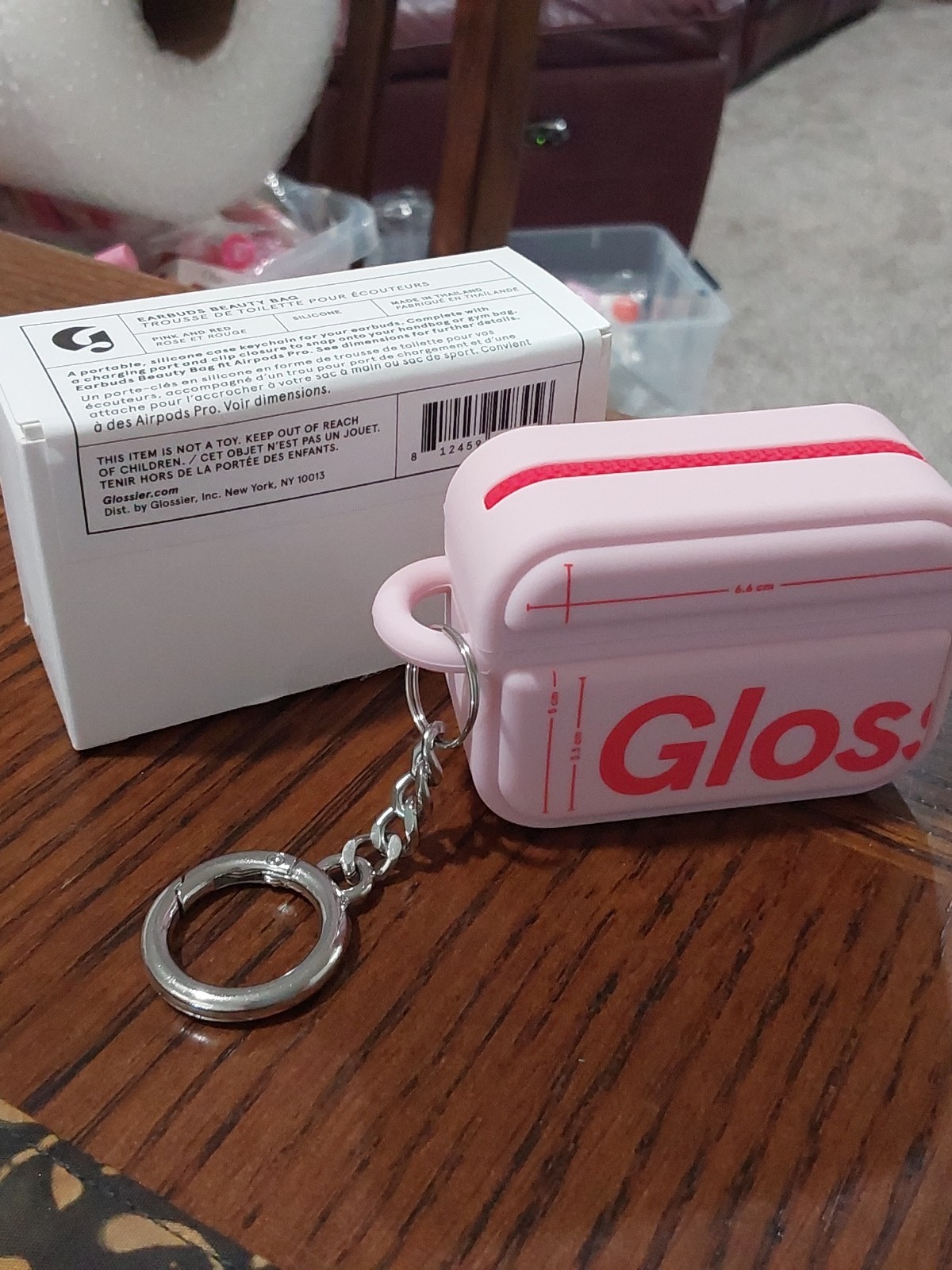 GLOSSIER EARBUDS BEAUTY BAG in PINK KEYCHAIN NEW IN BOX SO CUTE!!