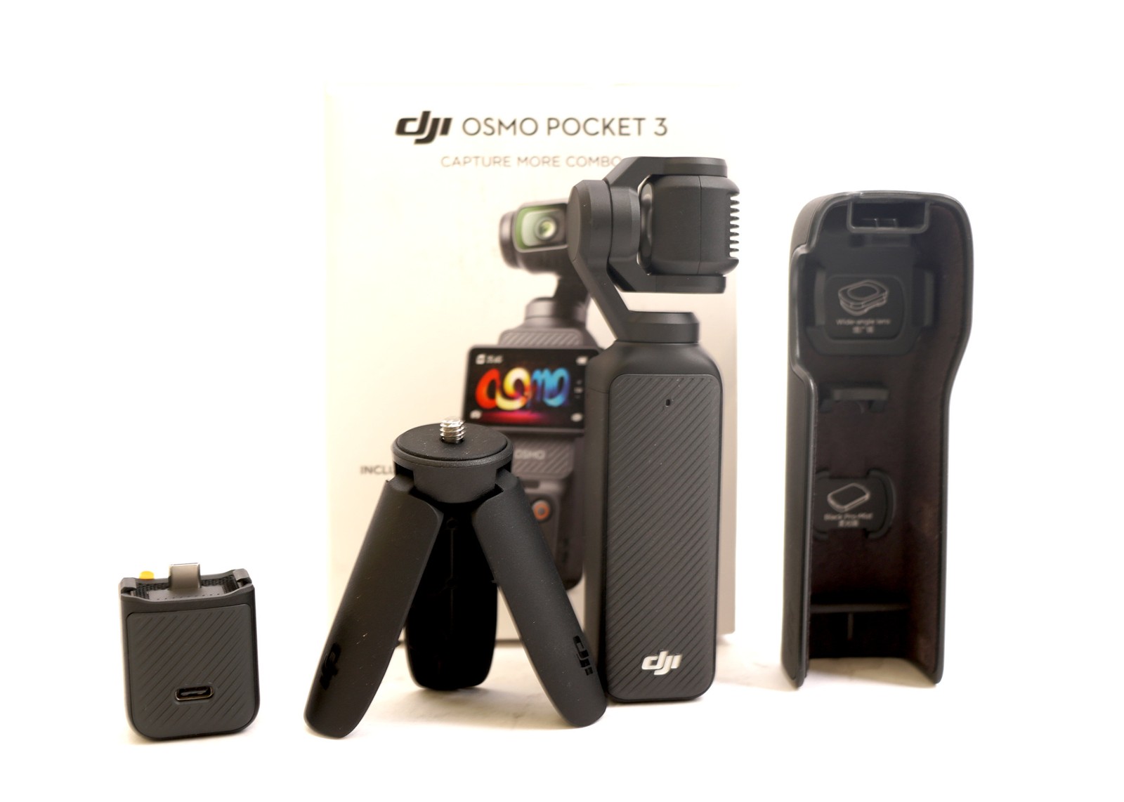 DJI Osmo Pocket 3 Capture More Combo 4K Vlogging Camera