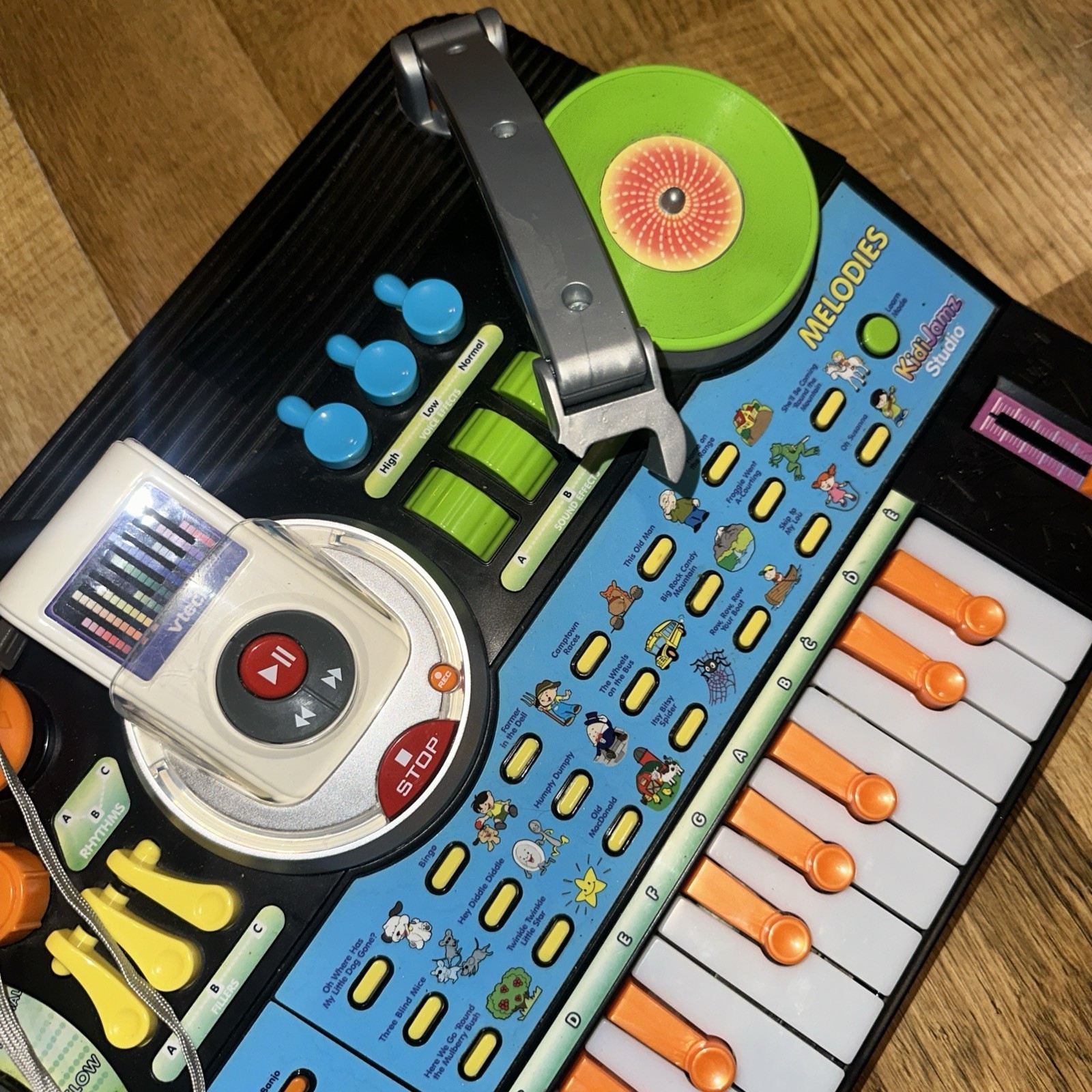 VTech KidiJamz DJ Music Studio Keyboard Microphone & Removable MP3 Recorder used