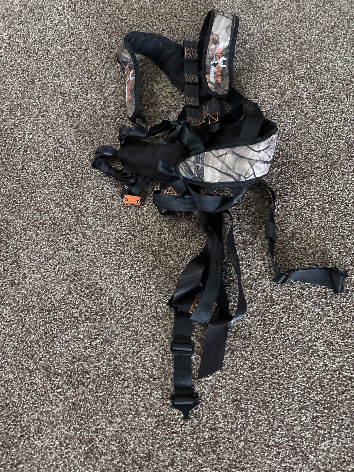 Big Game ironhide Treestand hunter safety harness camo straps camouflage