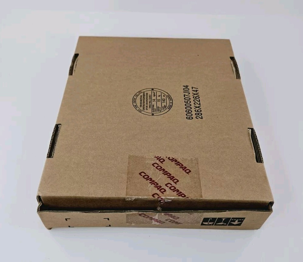 Compaq 175375-001 case and cable for external floppy disk holder For M700