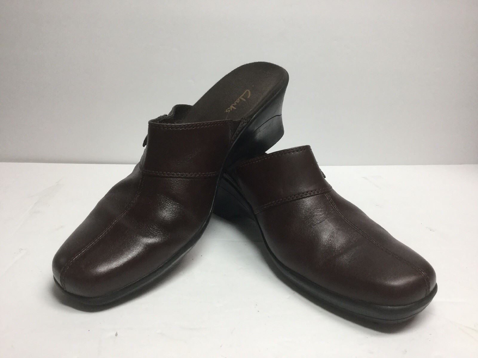 Clarks Brown Leather Slip On Clogs Mules Womens Shoes size 7.5 M