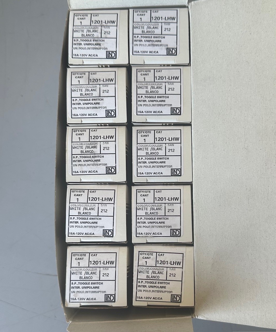 Leviton 1201-LHW 15A Illuminated Toggle Switch - White