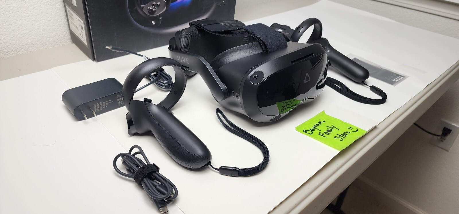 HTC VIVE Focus 3 Headset with Controllers #99HASY010-00