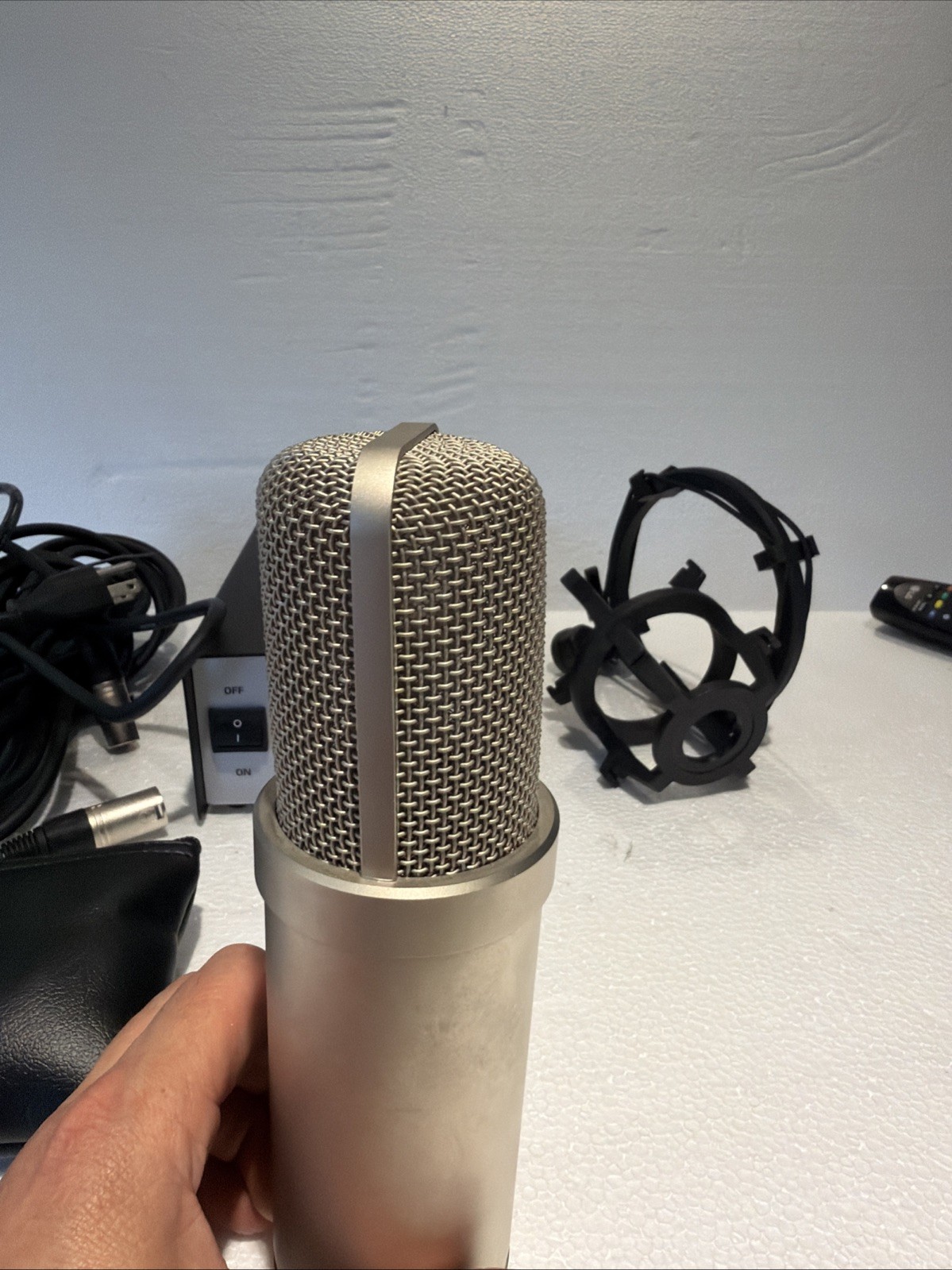 NTK MICROPHONE POWER SUPPLY AND MICROPHONE