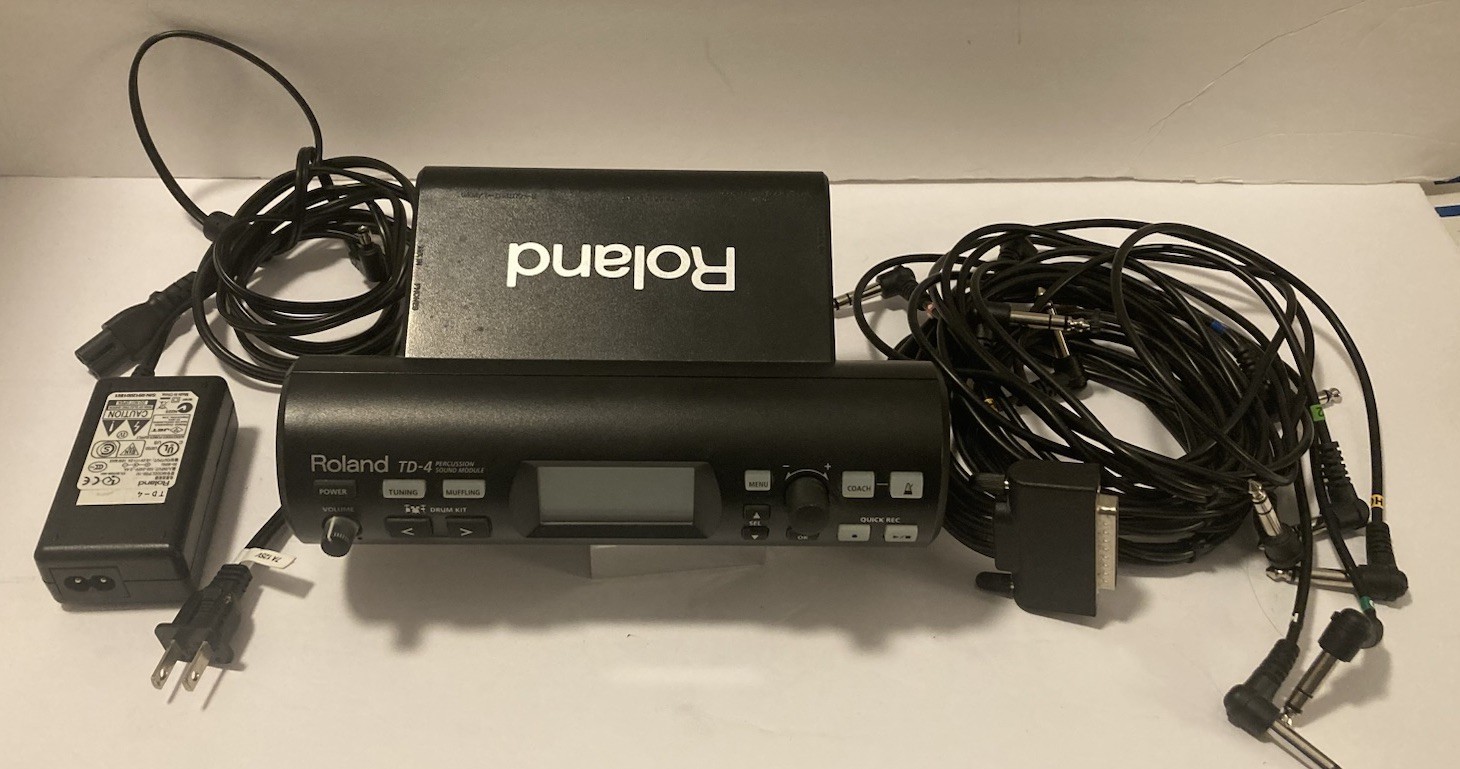 Roland TD-4 V-Drum Sound Module w.Clamp, Cable Harness, & Power Supply Tested