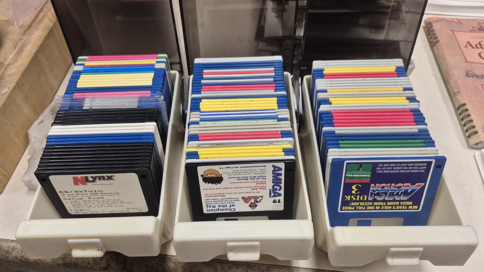 AMIGA Lot Software, Manuals, Programs, Books, Games, Instructions, Commodore
