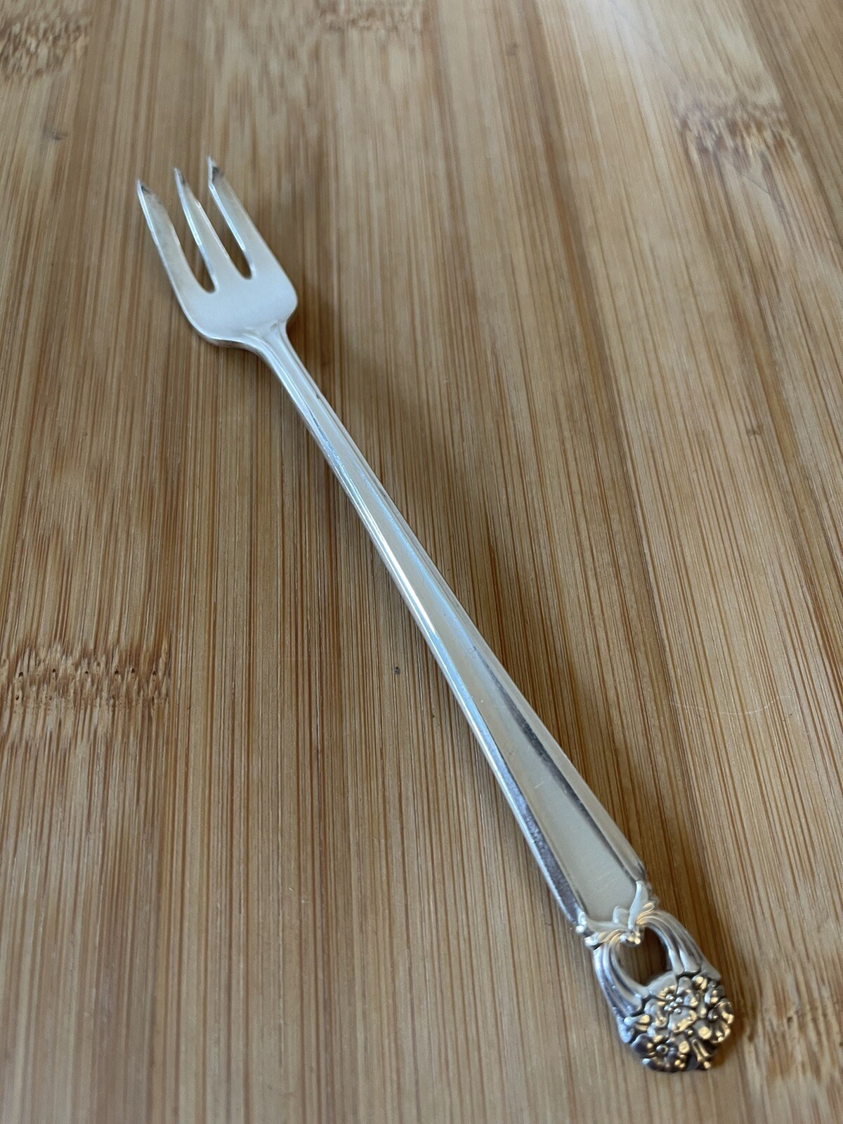 1847 Rogers Bros IS Silverplate Pierced ETERNALLY YOURS Cocktail Fork 5.5”