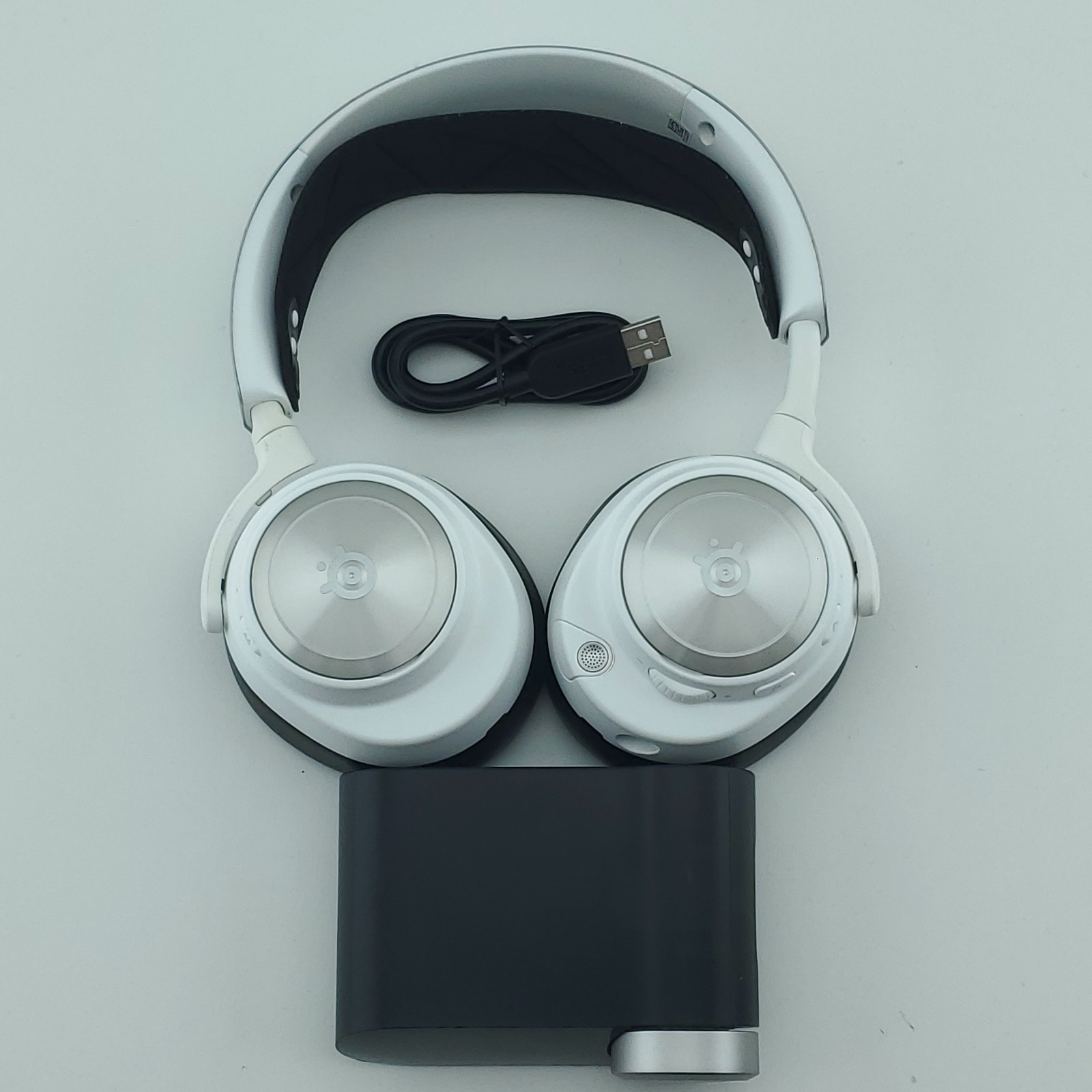 SteelSeries White Arctis Nova Pro PlayStation Wireless Gaming Headset w/ GameDAC