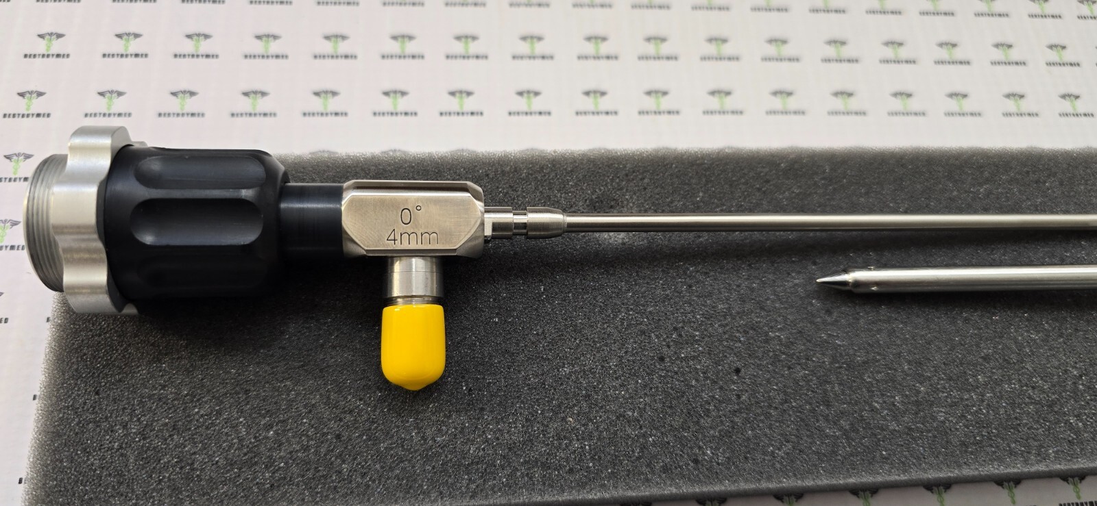 Stryker Arthroscope 4.0mm x 0° Non-Autoclavable C-Mount with Sheath