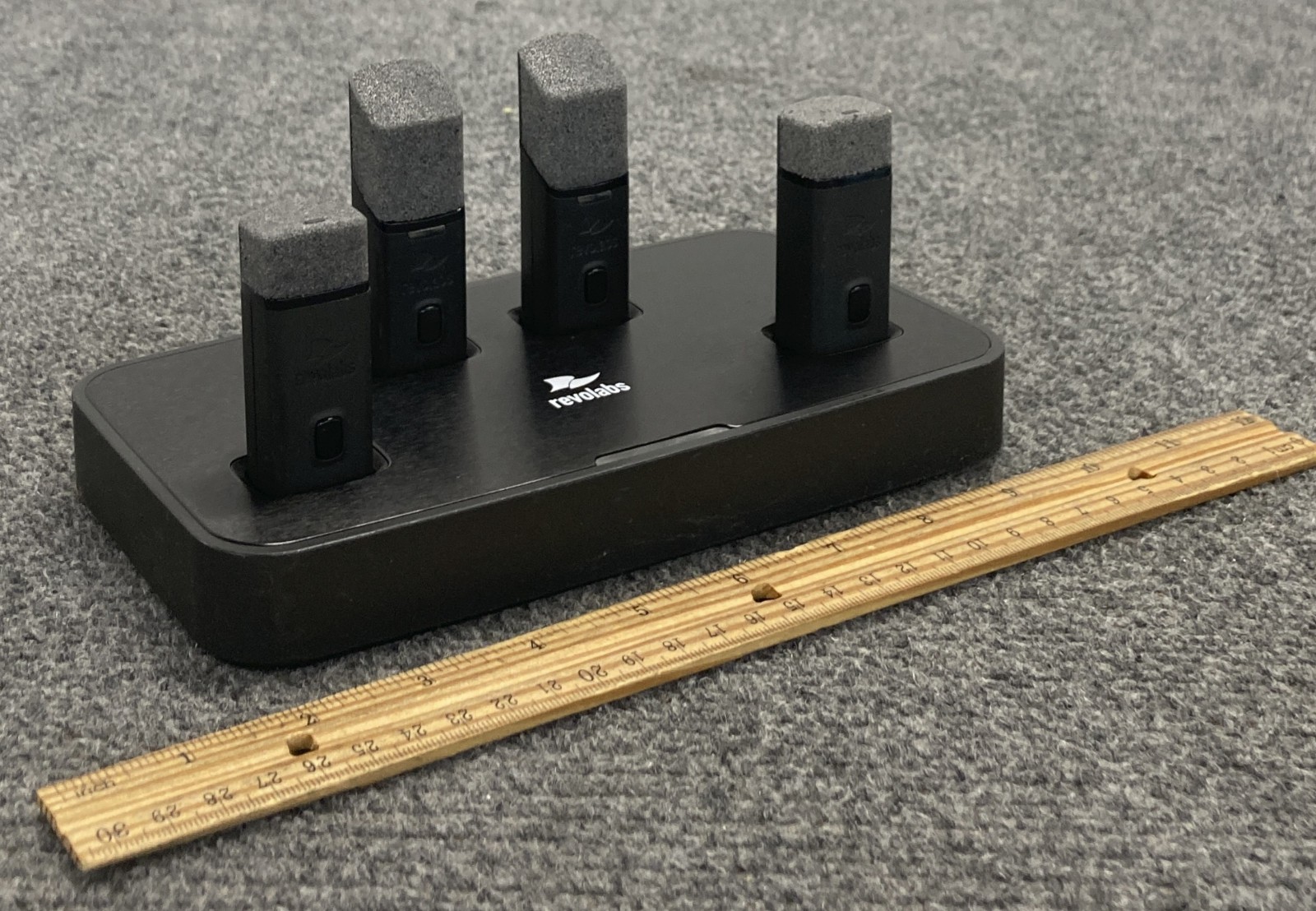 Lot of 4 Revolabs 01-HDEXEMIC-11 & 01-HDTBLMIC-DR-11 Wireless Microphones w/Dock