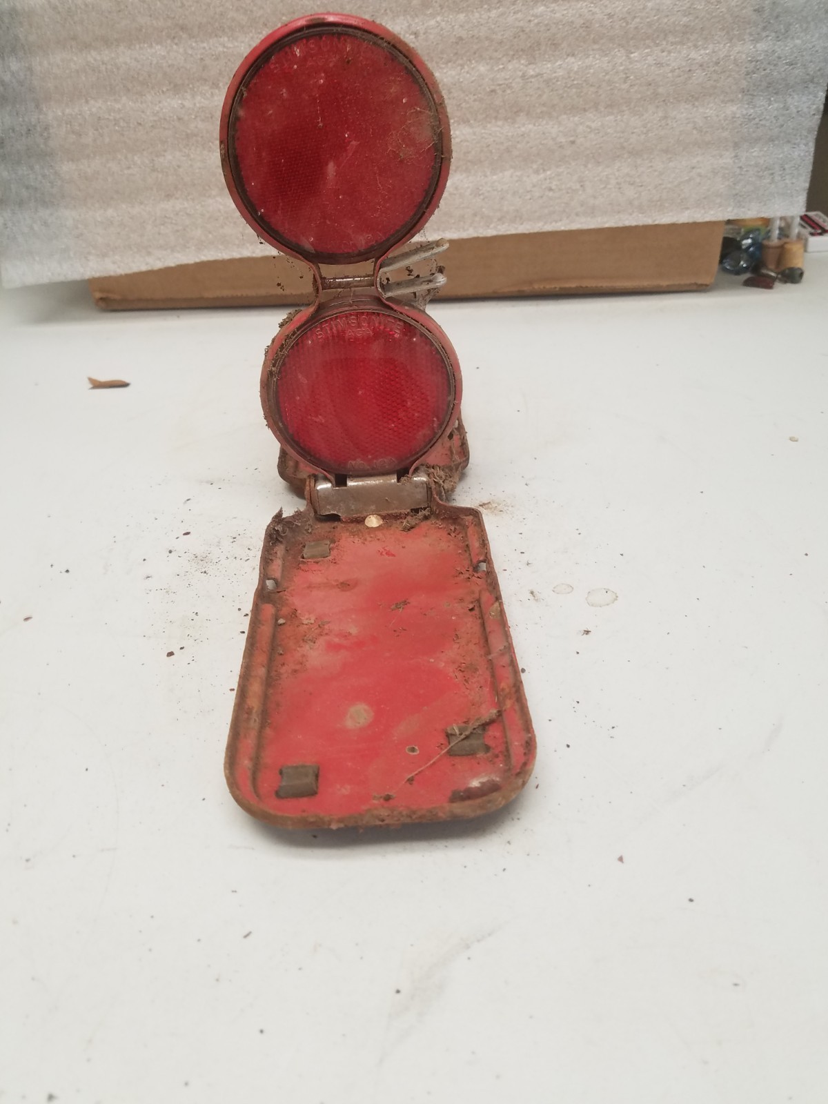 Vintage Red Emergency Roadside Reflectors Set of 3 Folding Base Frame (V)