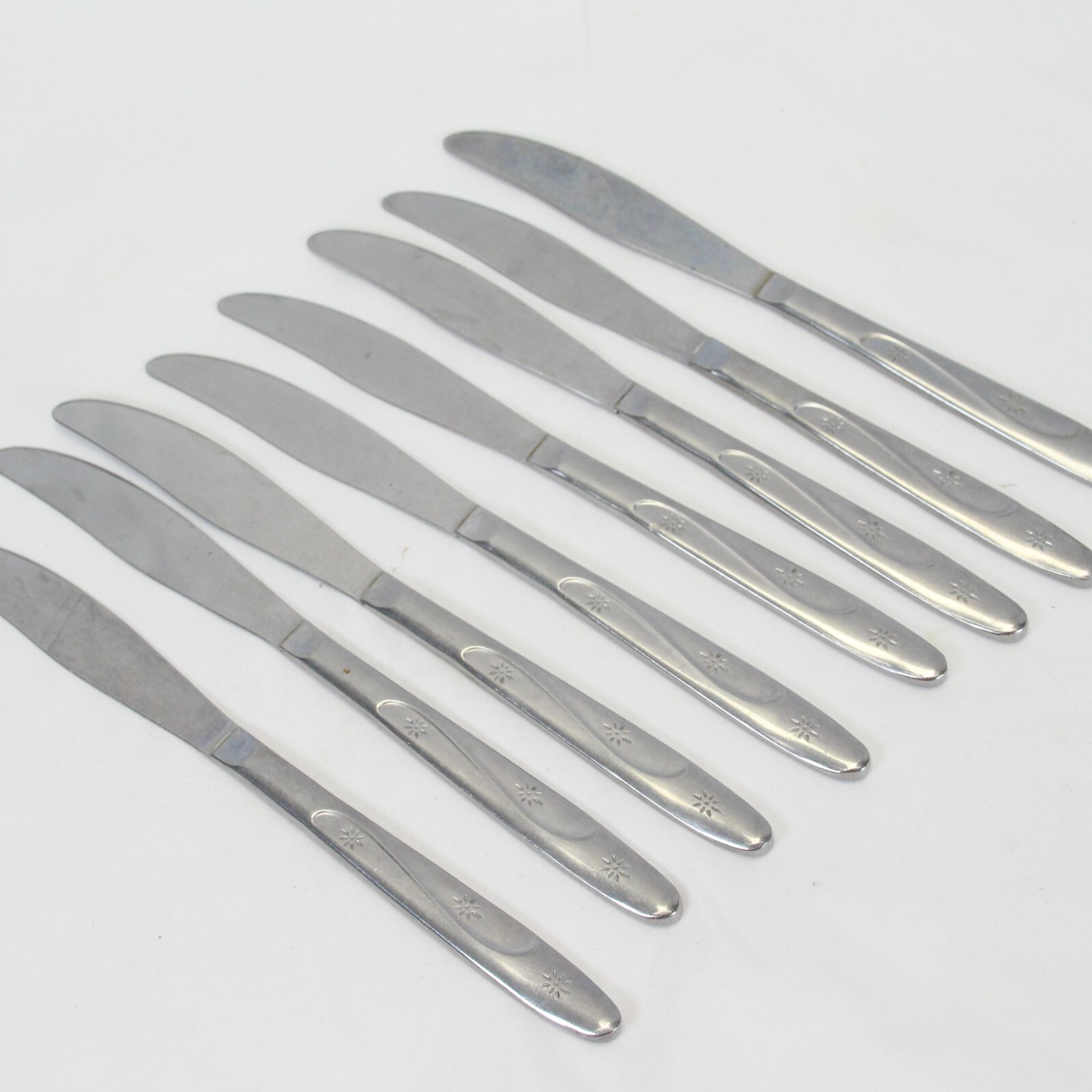 Americana Star Dinner Knives 8-1/4" Stainless Lot of 8