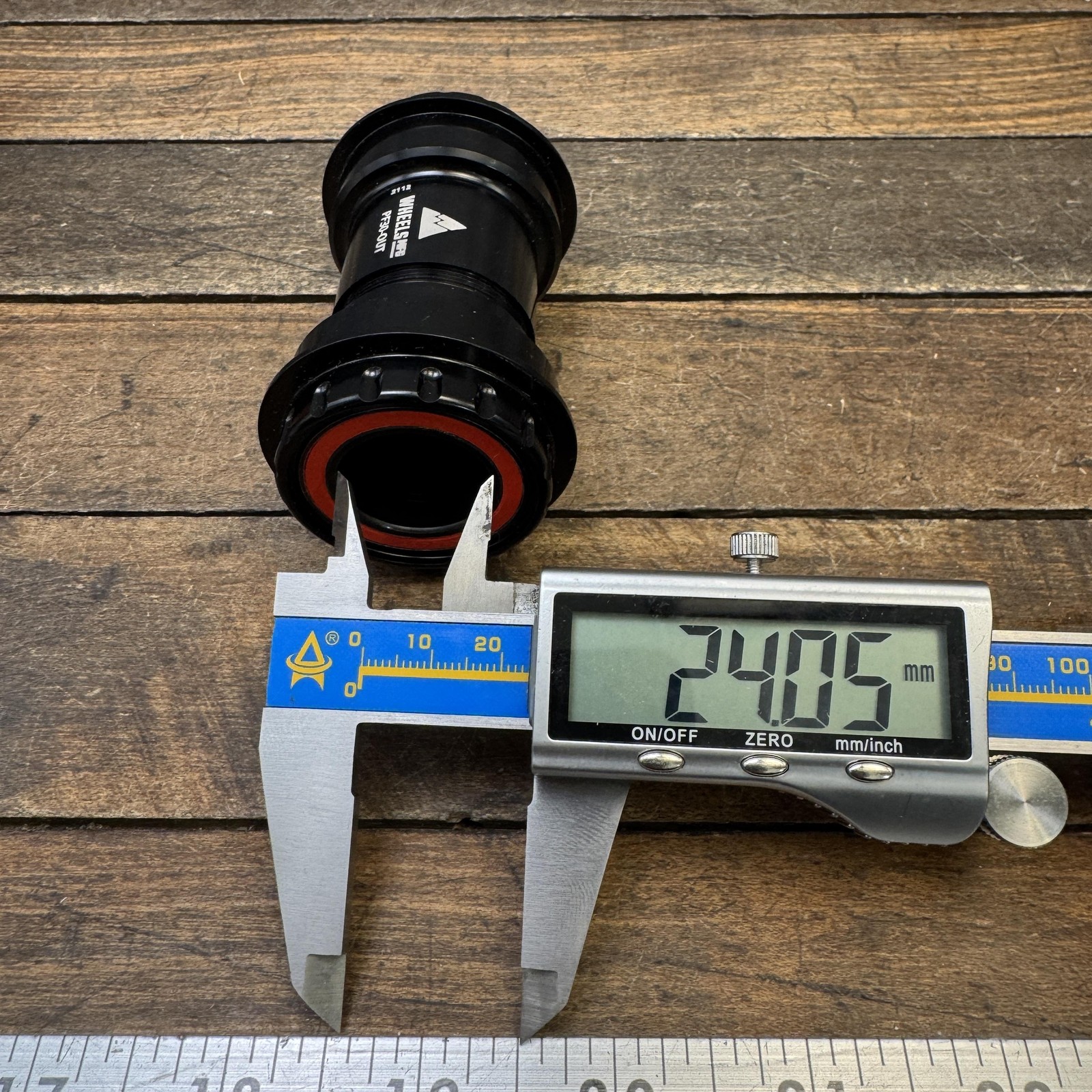 Wheels MFG PF30-OUT-15 Bottom Bracket 24mm Threaded Black Ceramic Zero