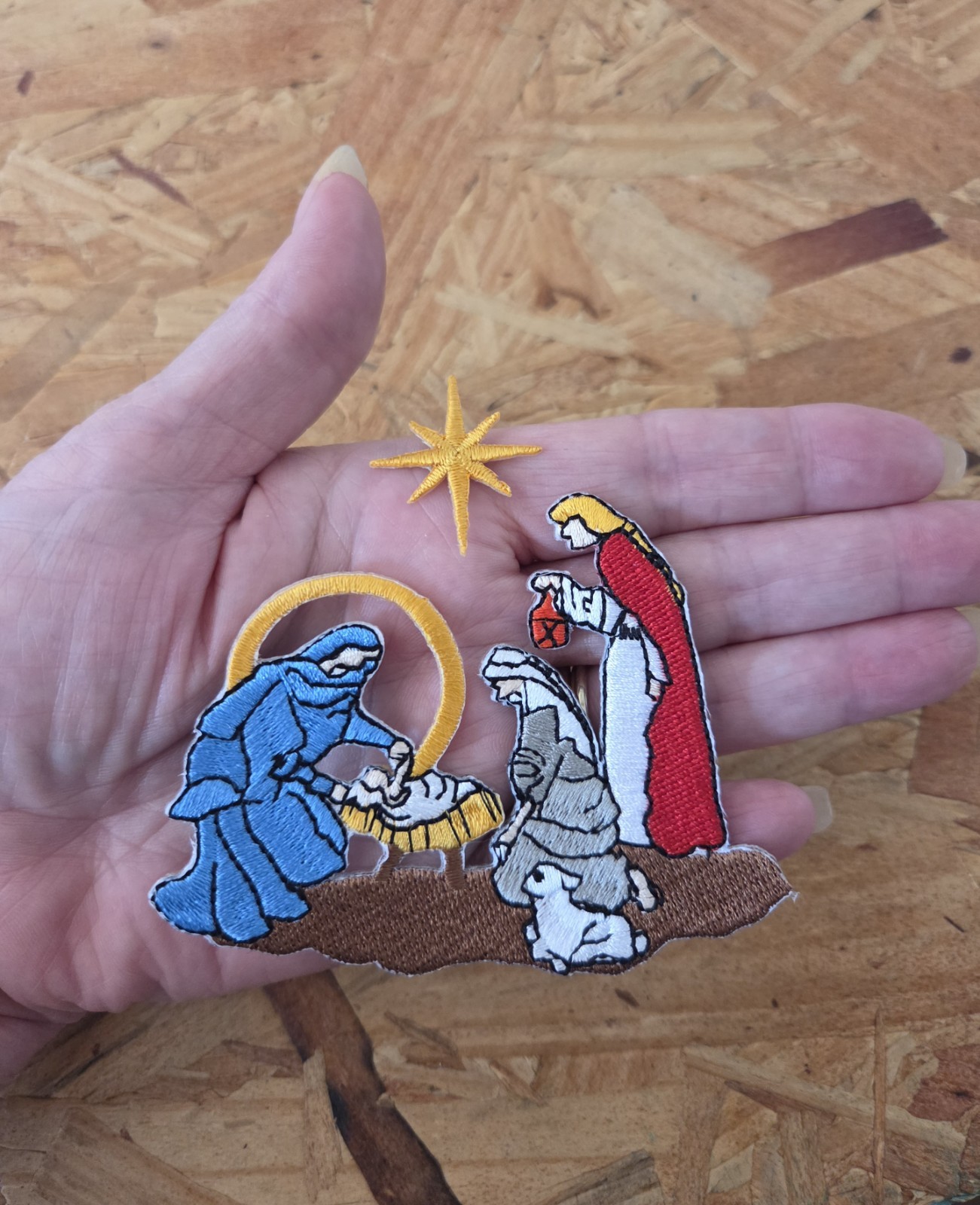Christmas - Nativity W/Star - Embroidered Iron On Patch - 2PC Set - Crafts