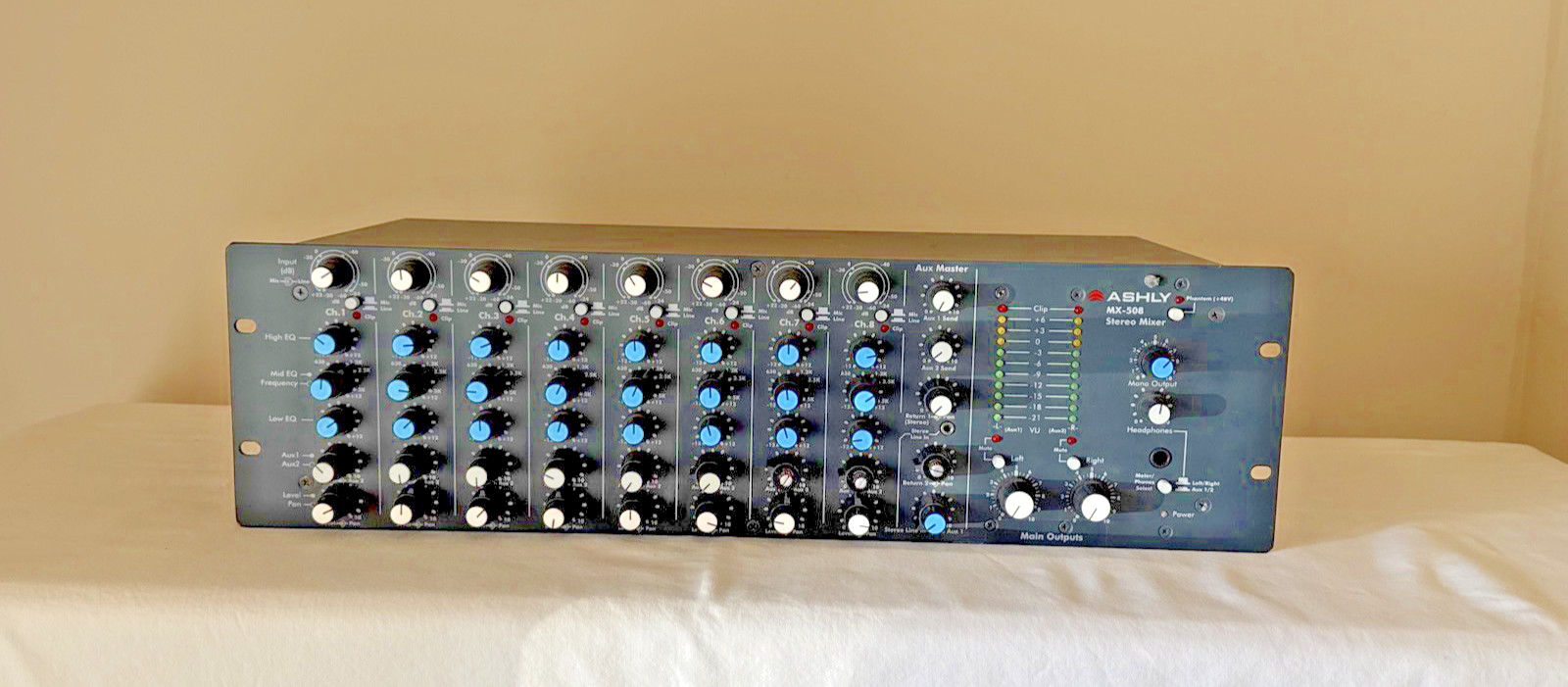 Ashly MX508 8-channel Rackmount Mixer: READ DESCRIPTION!! Needs repair