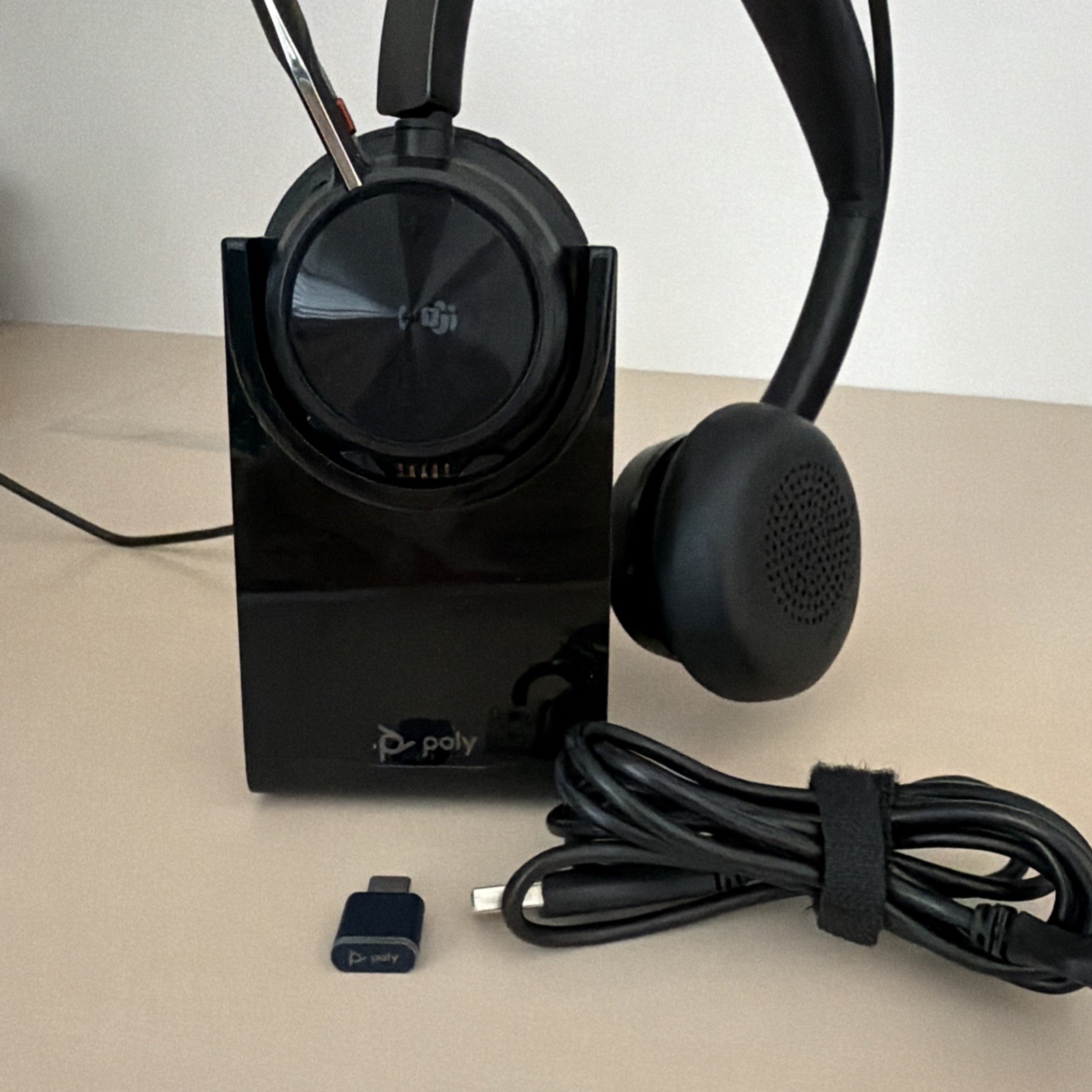 Poly Voyager Focus 2 UC Stereo Headset with Charging Stand