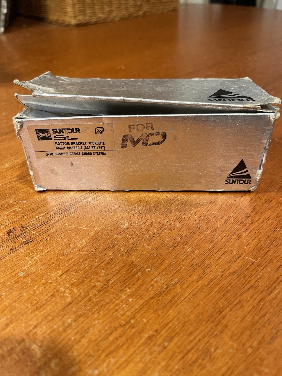 Suntour NOS Bottom Bracket Microlite BB-SL10-E WTB Grease Guard