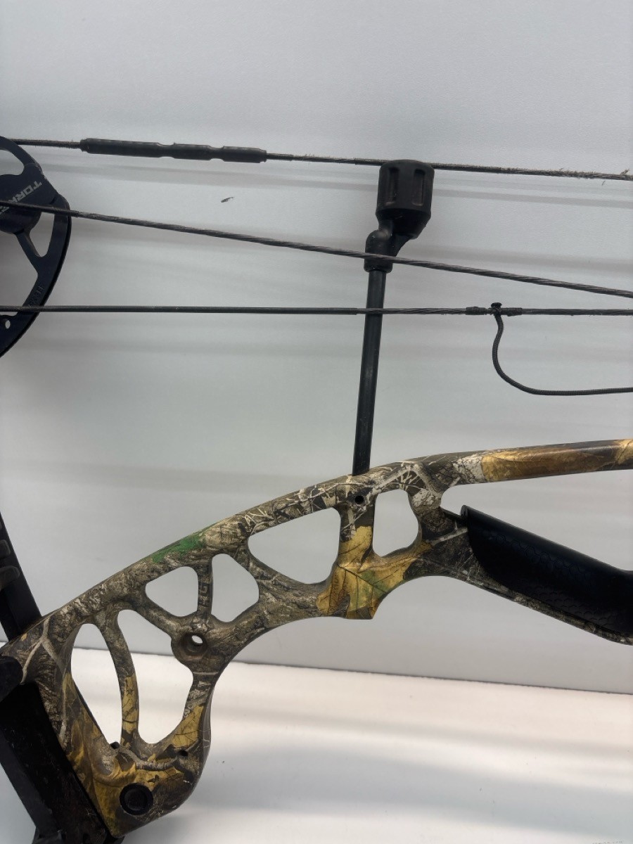 PRE-OWNED COMPUND BOW HOYT ARCHERY TORREX (P23017165)
