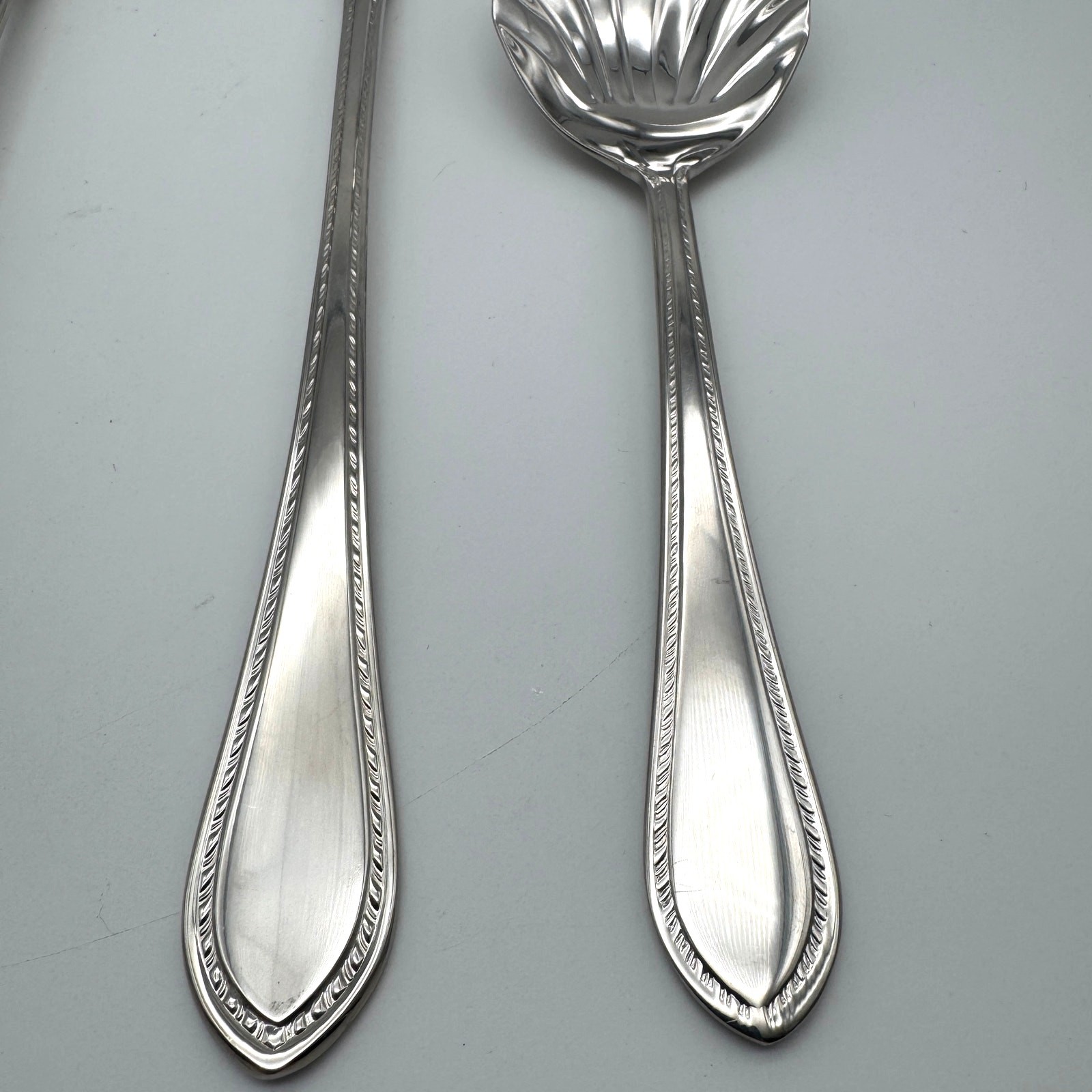 4 Reed & Barton Tradition Tanglewood Pierced Serving Spoon Shell Lasagna Server