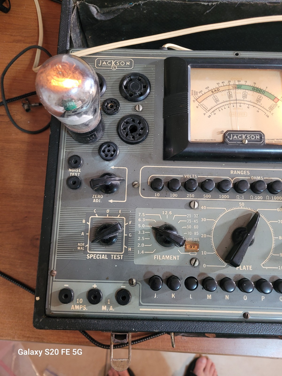 Vintage Jackson Tube Tester Model 637 Powers On UNTESTED
