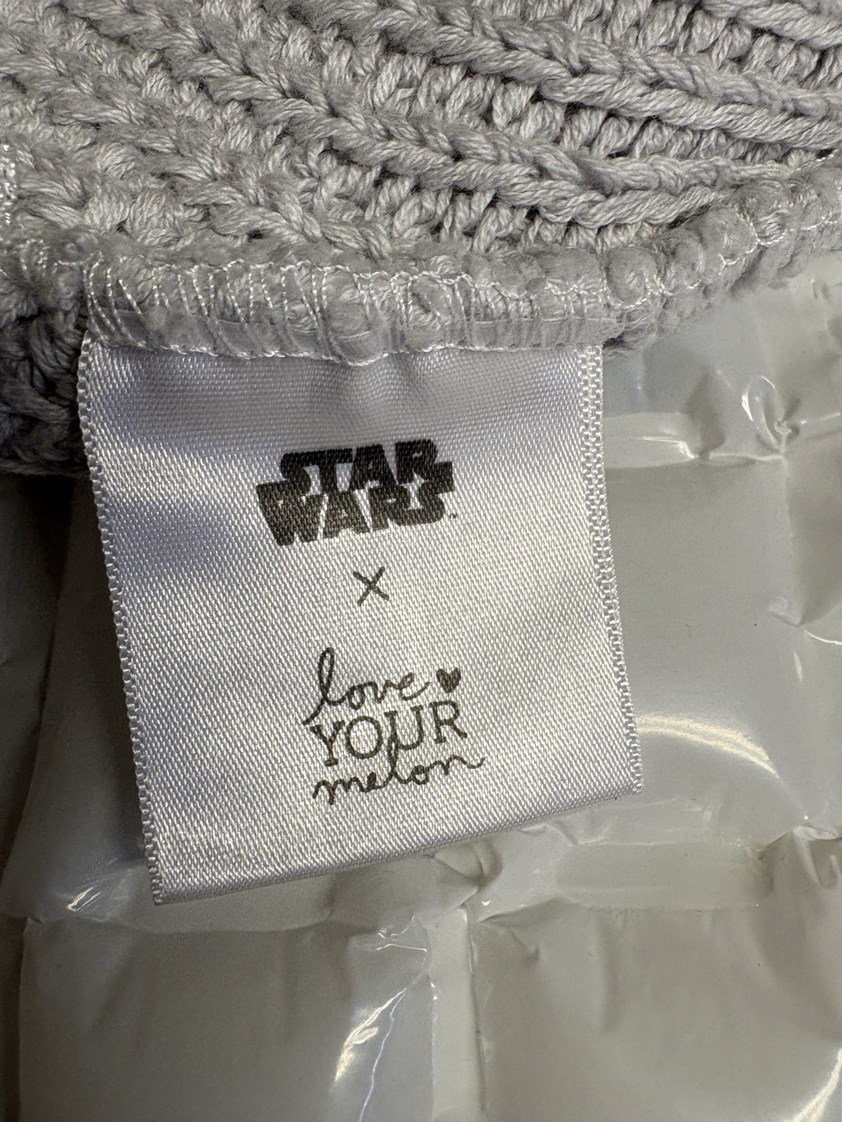 Star Wars X Love Your Melon the Mandalorian Gray Knit Beanie Winter Hat MINT