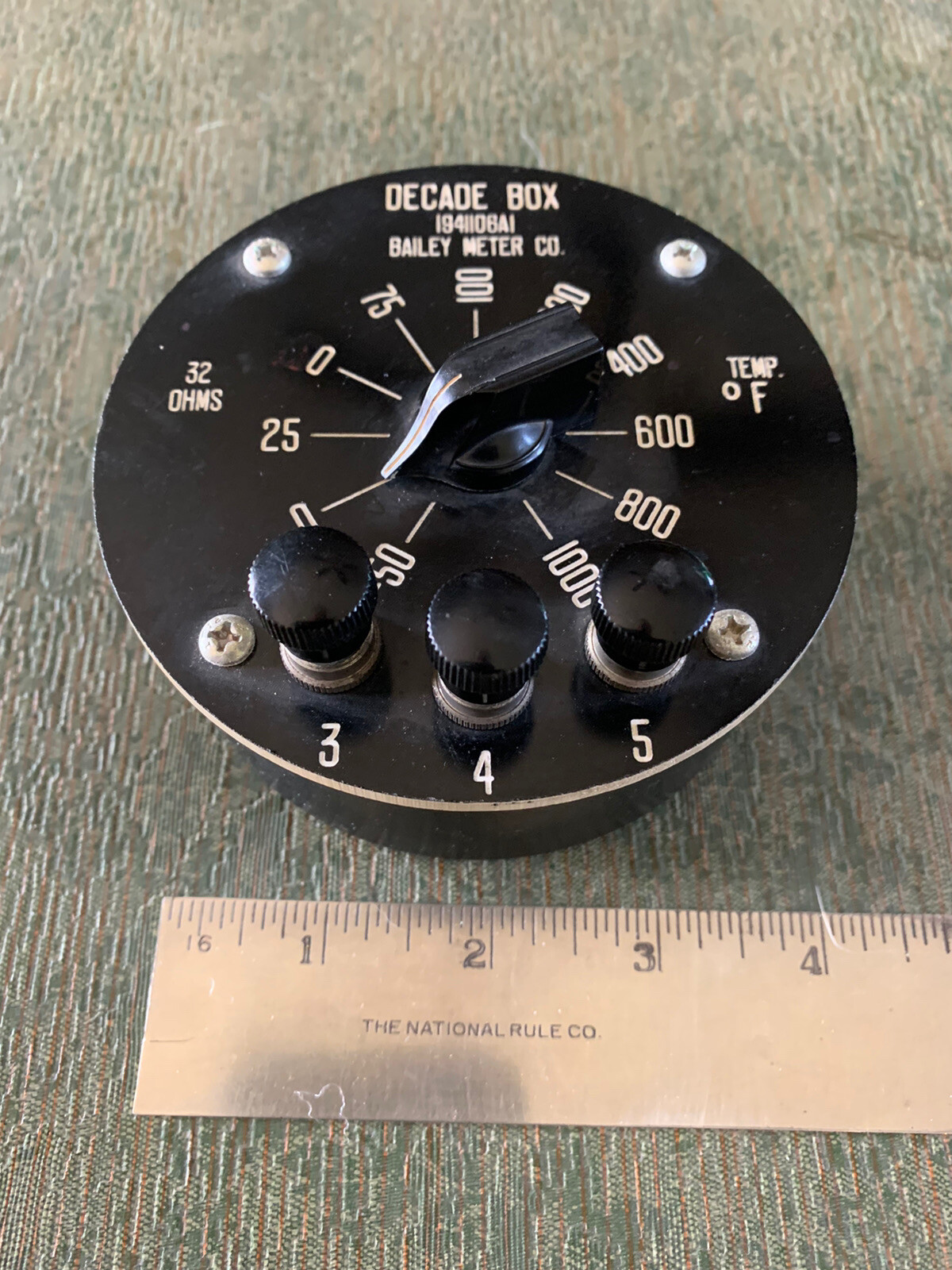 Vintage Bailey Meter Co Decade Box 32ohm