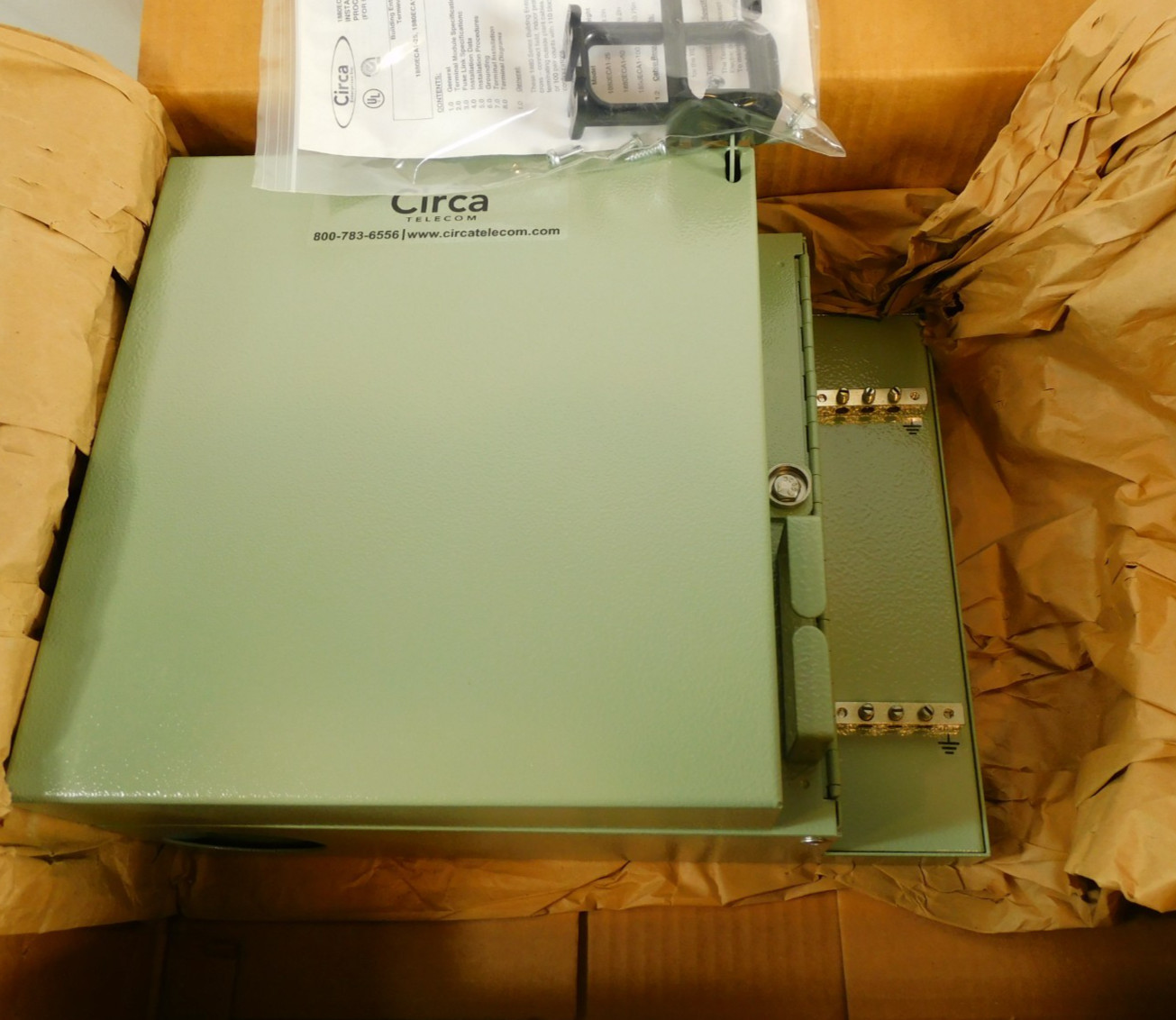 1880ECA1-100 Circa Telecom Building Entrance Terminal 110/110 w/ Cover & Splice
