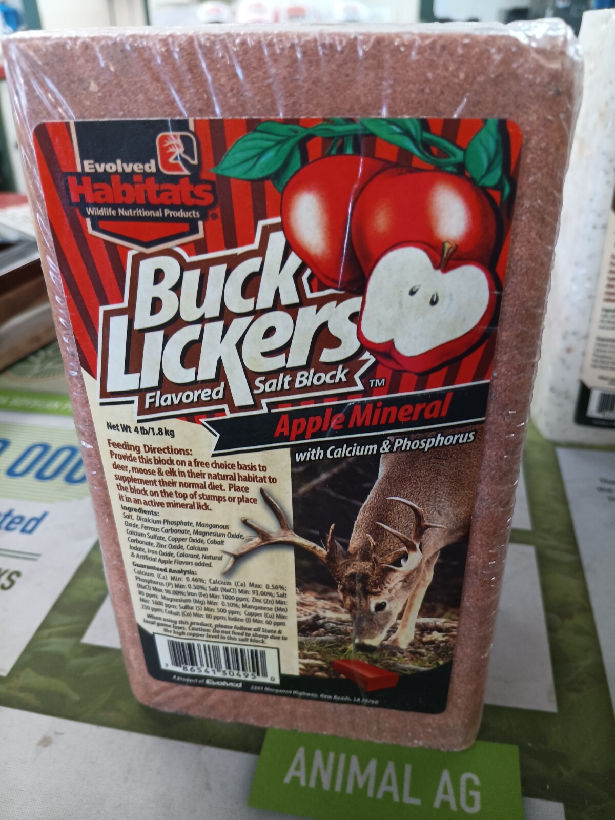EVOLVED HABITATS BUCK LICKERS APPLE MINERAL 4LB BLOCK