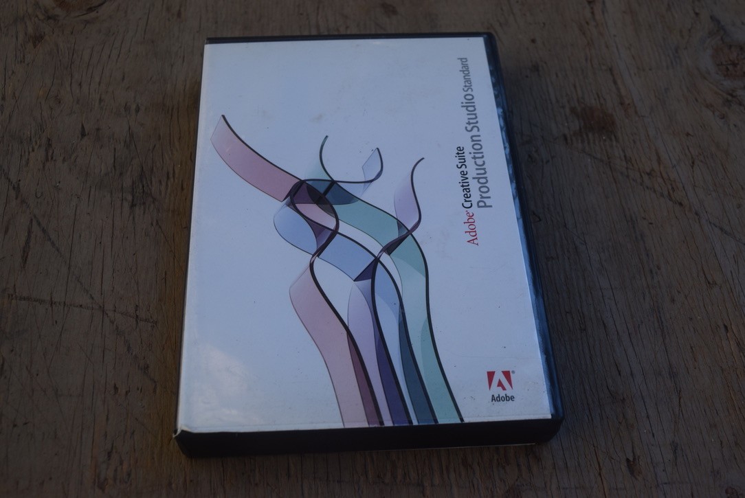 Ad0be Creative Suite Production Studio Standard w/ serial #