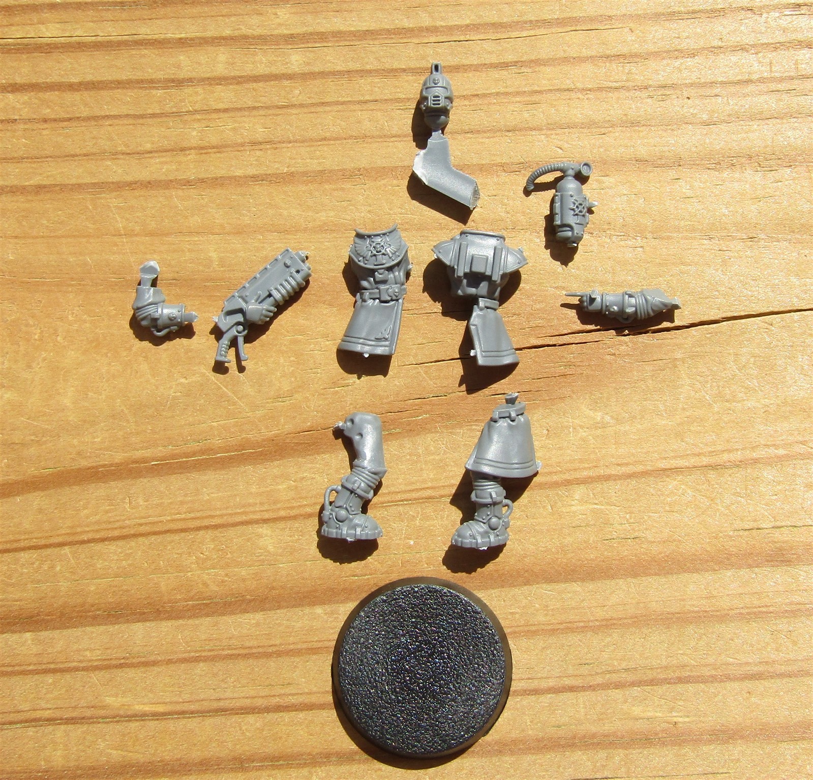40K Agents of the Imperium _Navy Breacher Sgt at Arms w/ Shotgun Single Figure
