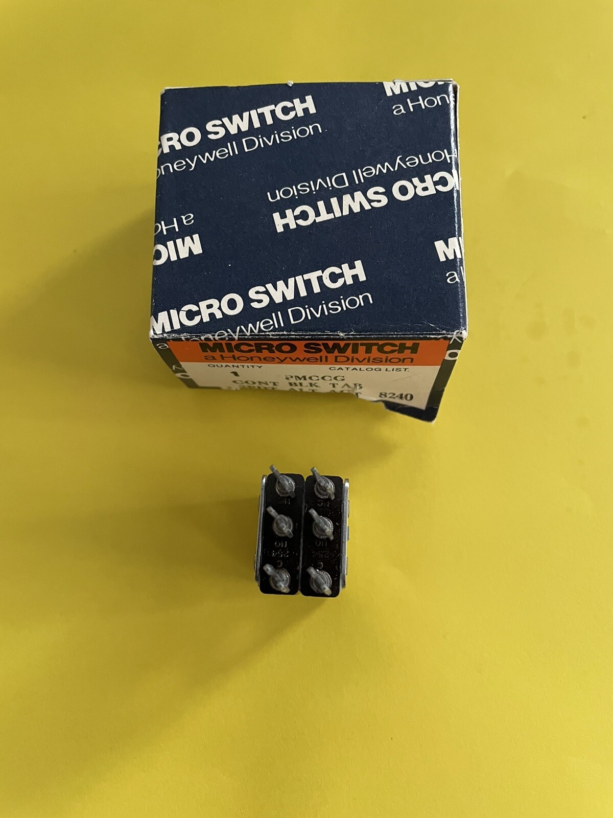 Honeywell Microswitch PMCCG Switch Cont Black Tab 2PDT ALT ACT Nos