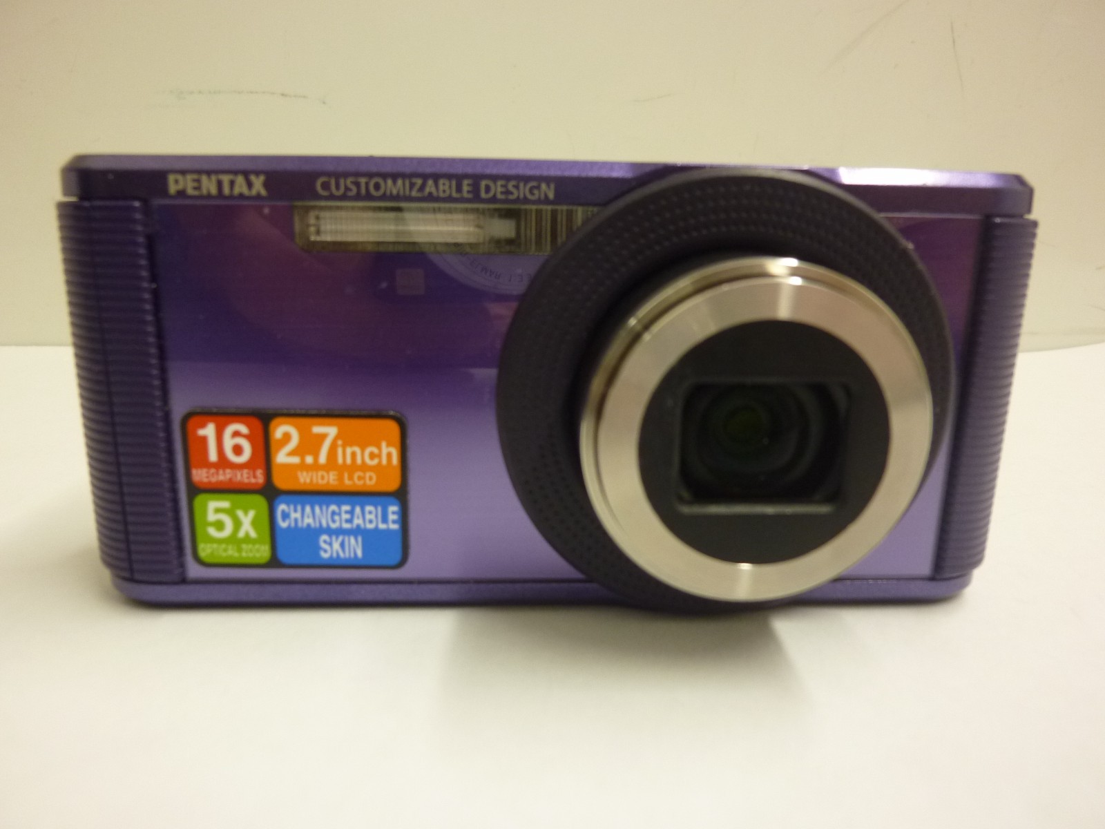 Pentax Optio LS465 Digital Camera, 16 MP, 5X optical zoom, fully working.