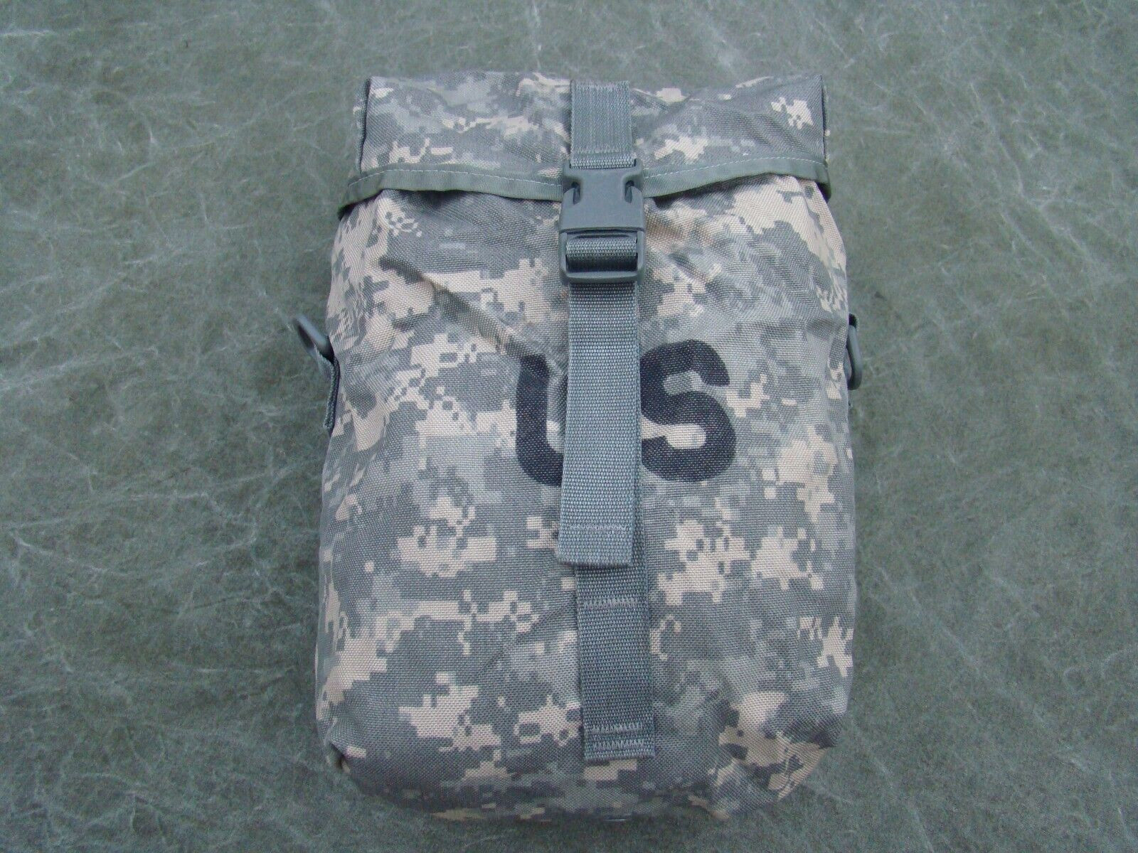 USGI Army ISSUED MOLLE II ACU LIGHTWEIGHT SUSTAINMENT POUCH w FLAG EXCELLENT