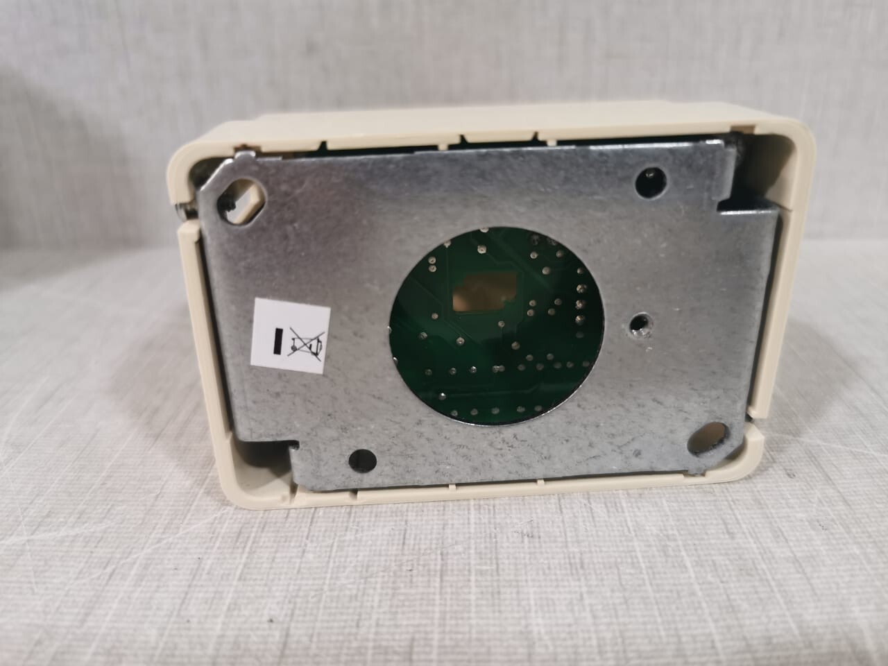 Johnson Controls HE-67P2-0N0BT Wall Mount Humidity Sensor