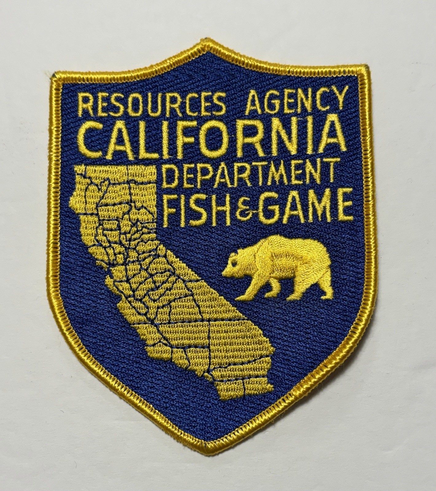 CALIFORNIA DEPARTMENT FISH & GAME RESOURCES AGENCY WALKING BEAR PATCH #D116