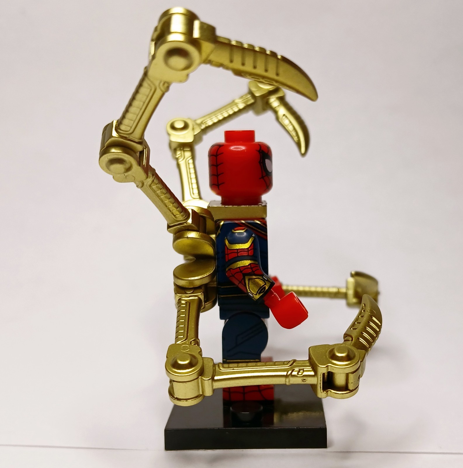 Iron Spider-man Minifig