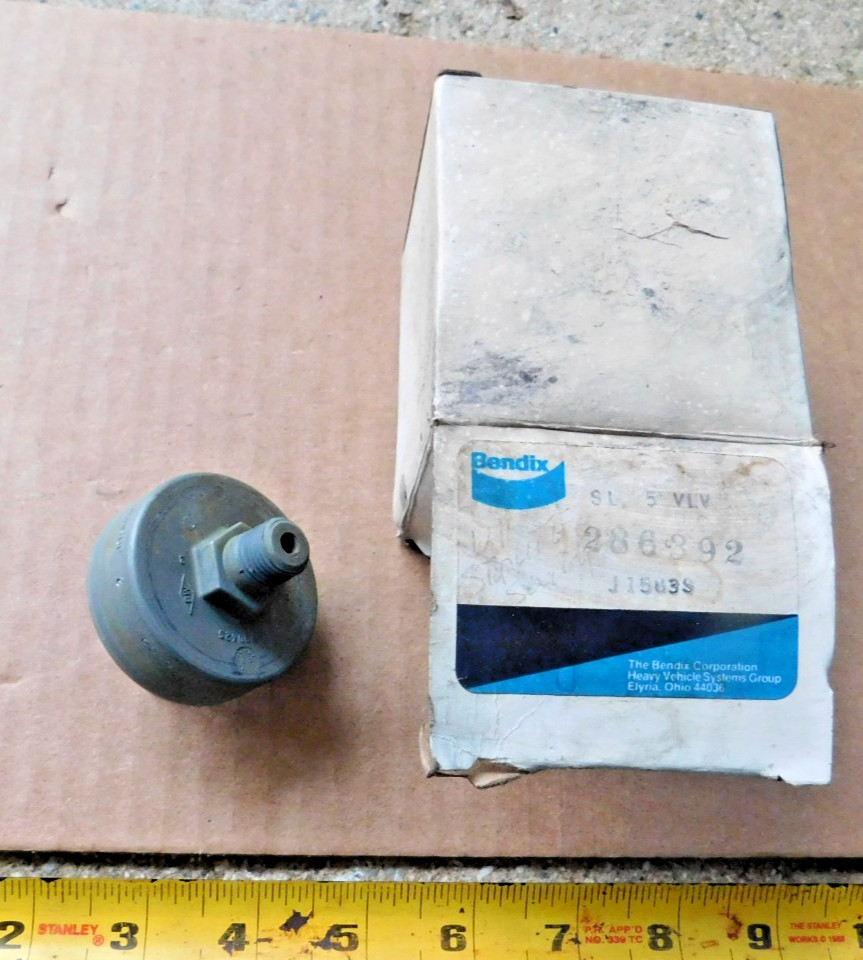 NEW BENDIX TRUCK HYDRAULIC STOP LIGHT SWITCH 286392 BRAKE LAMP SWITCH