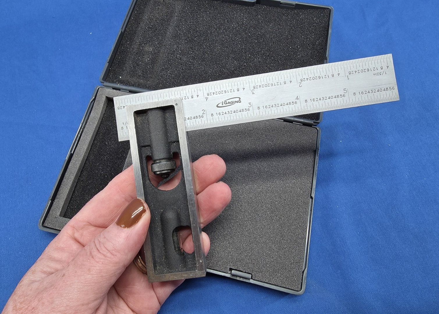 iGaging Double Square 6" In Plastic Case