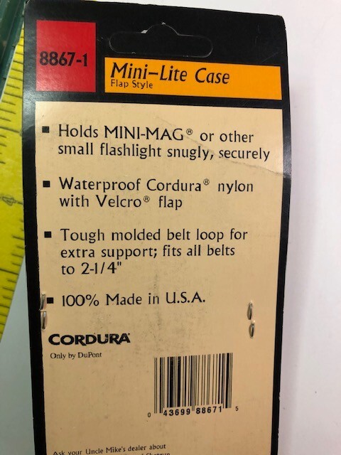 Uncle Mike's 8867-1 Mini Lite Light Case flap style, belt loop